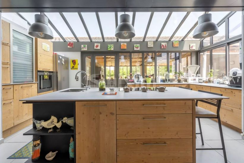 Venta Casa Belleville 12&nbsp;Salas 296&nbsp;m²