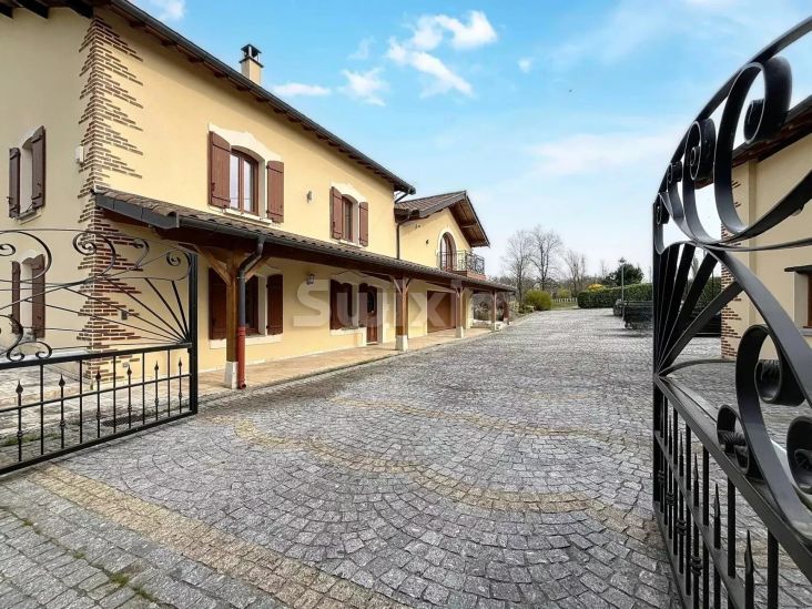 Sale Property Châtillon-sur-Chalaronne 12&nbsp;Rooms 341&nbsp;m²