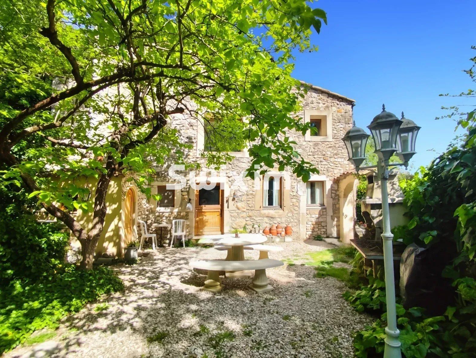 house 10 Rooms for sale on Saint-Montan (07220)