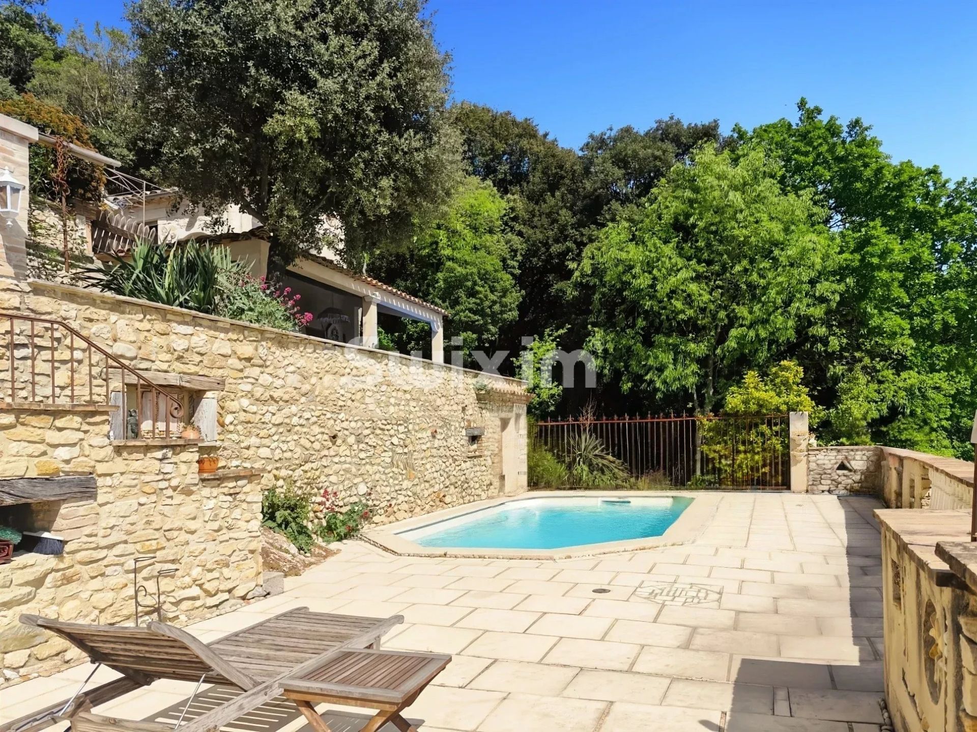 house 10 Rooms for sale on Saint-Montan (07220)