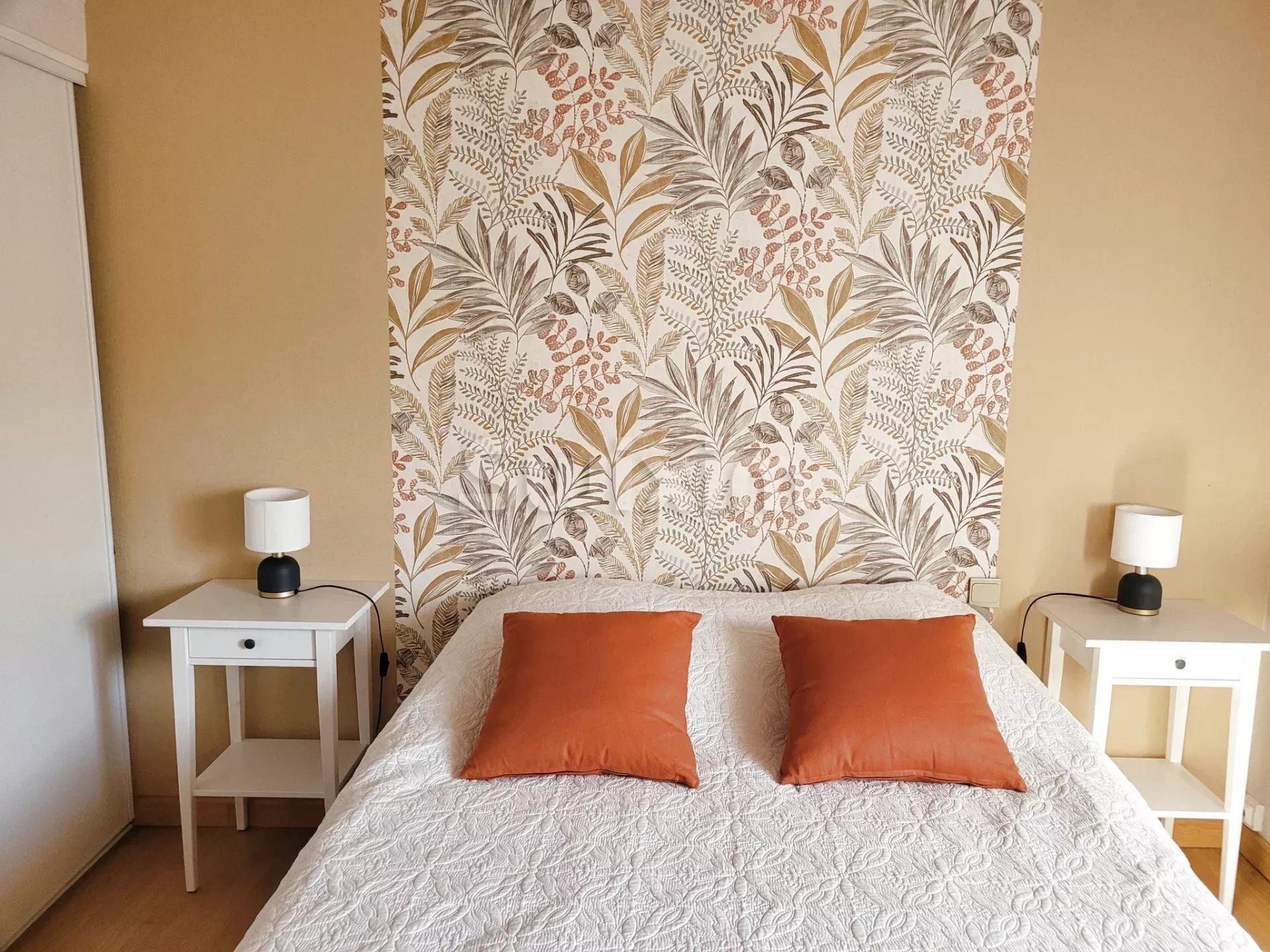 villa 7 Zimmer zum verkauf auf Saint-Quentin-la-Poterie (30700)