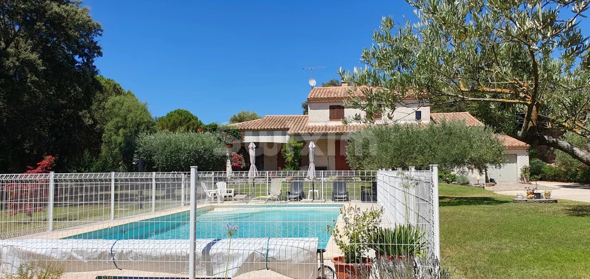 villa 7 Zimmer zum verkauf auf Saint-Quentin-la-Poterie (30700)