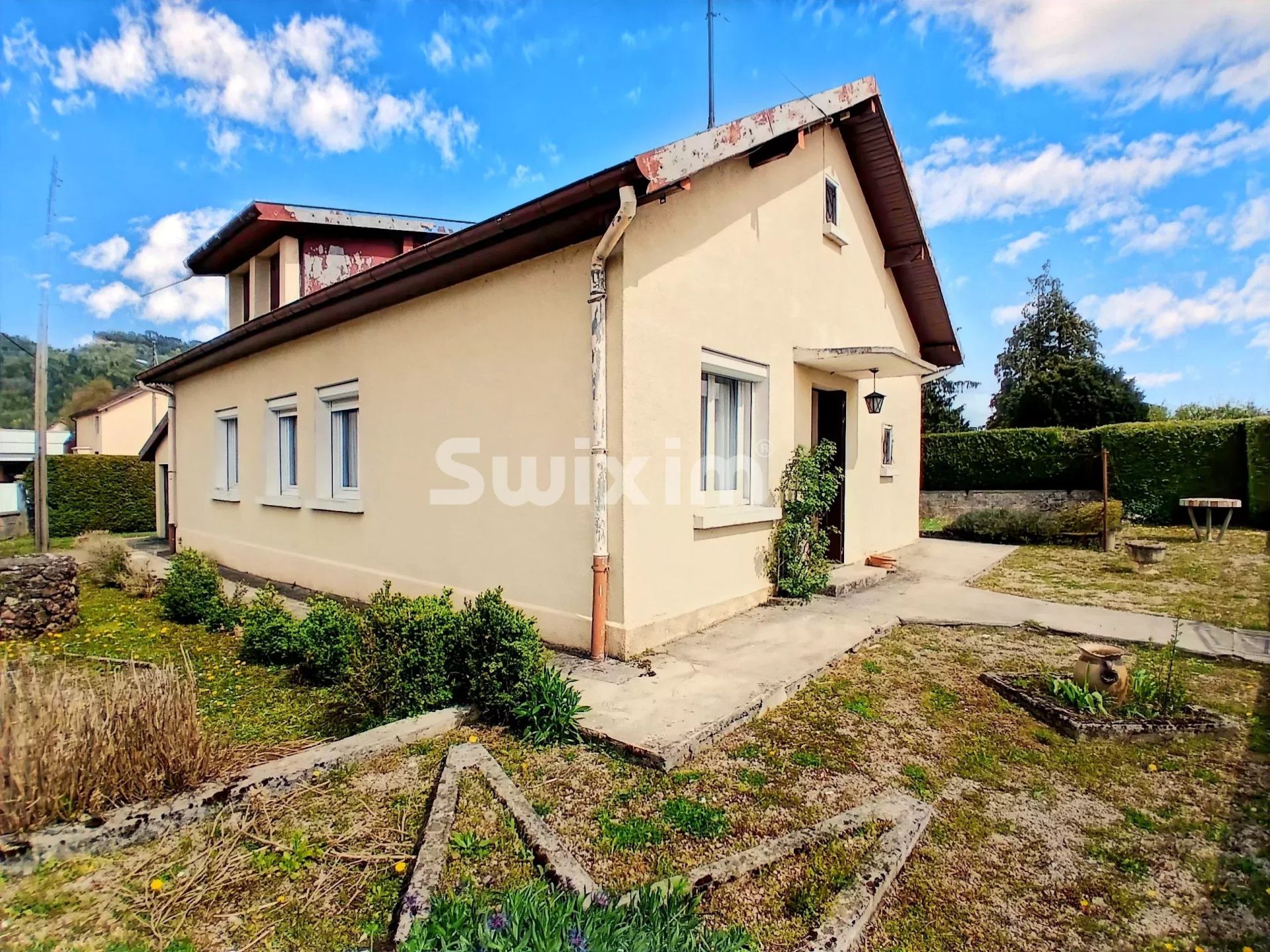casa 5 Camere in vendita su Champagnole (39300)