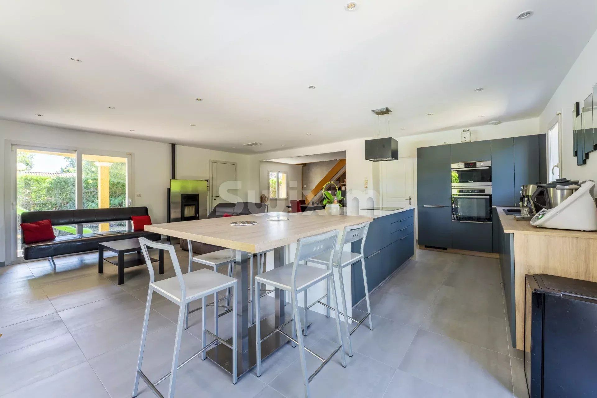 casa 8 Camere in vendita su Parcieux (01600)