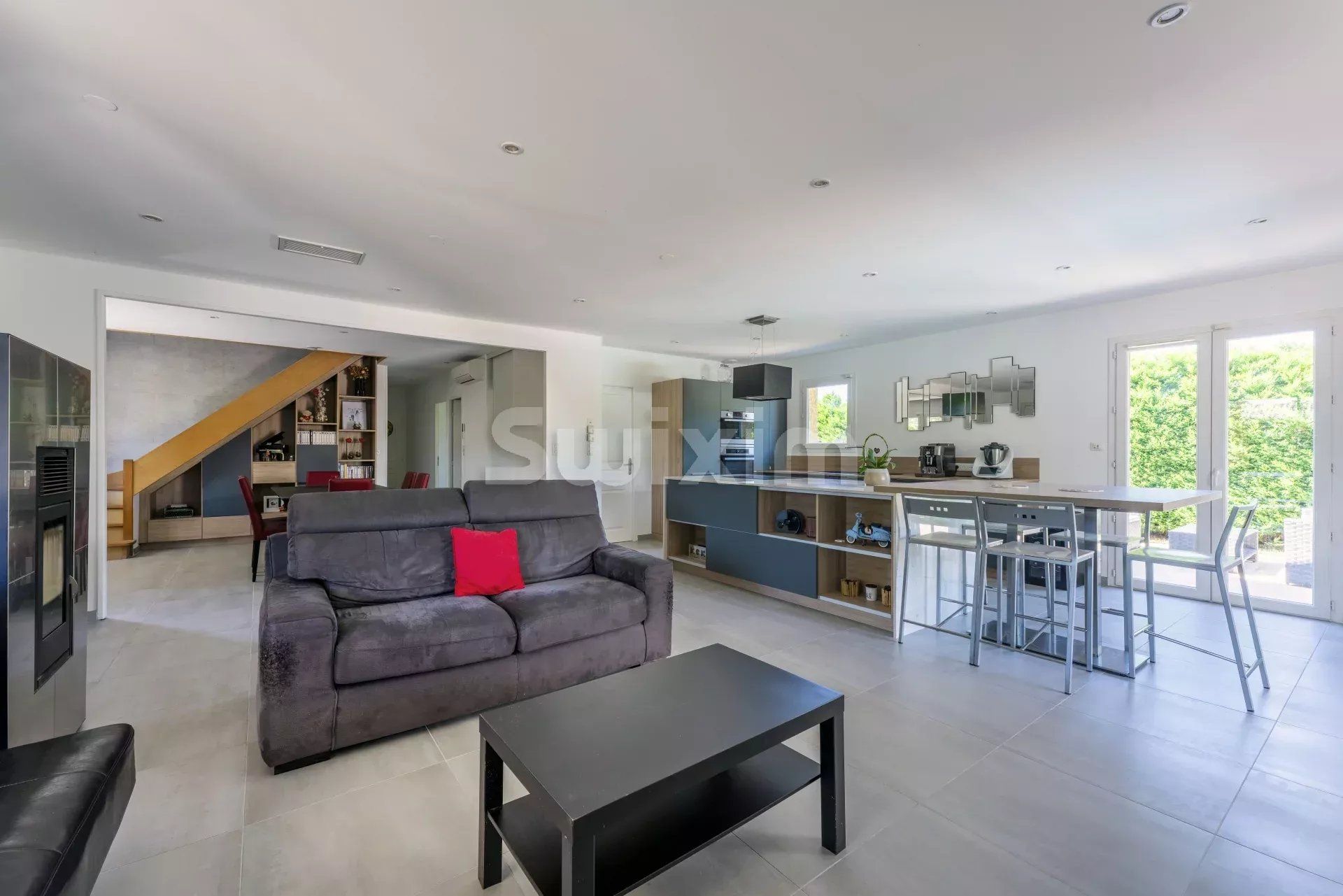 casa 8 Camere in vendita su Parcieux (01600)