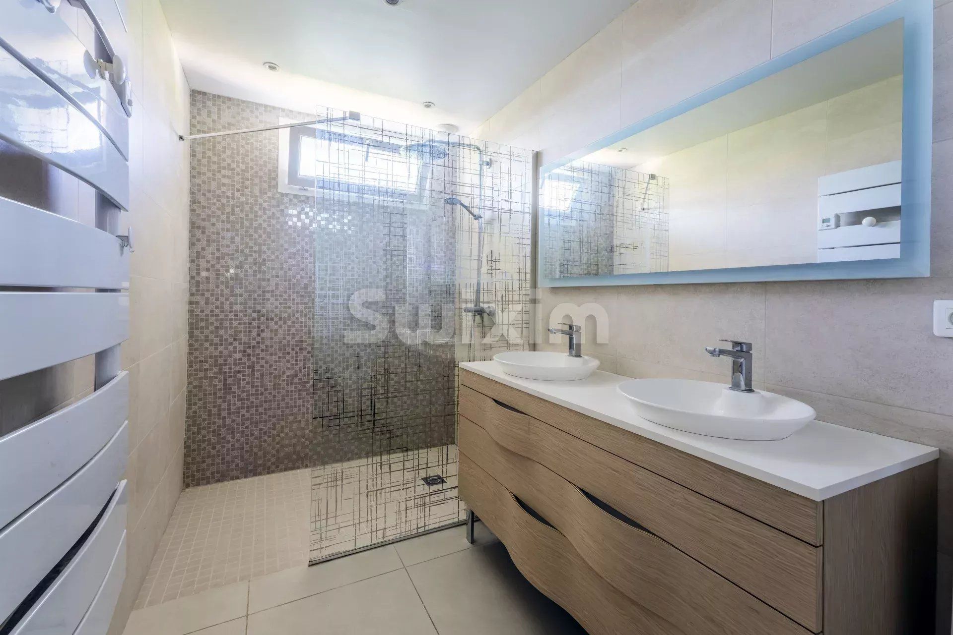 casa 8 Camere in vendita su Parcieux (01600)