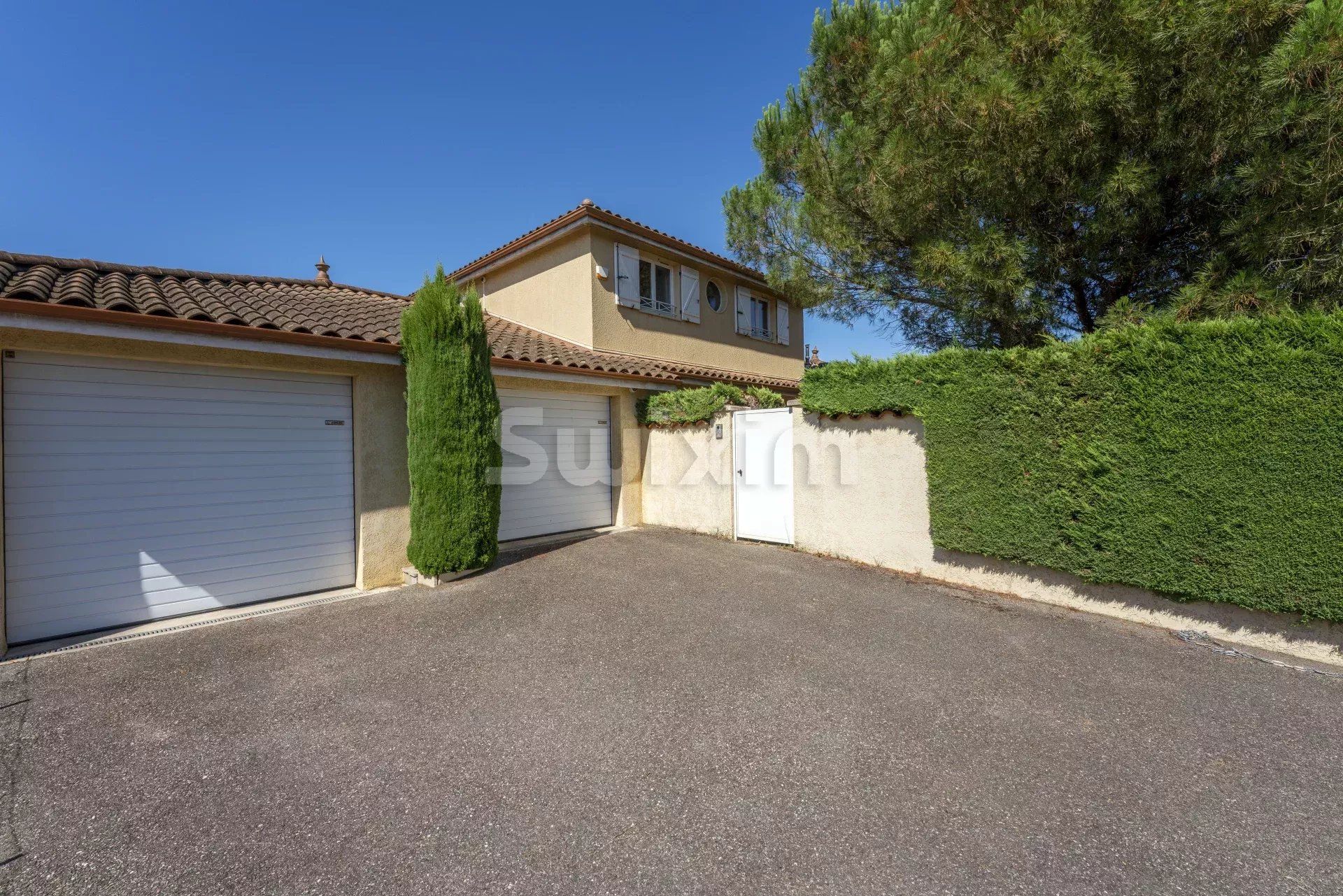 casa 8 Camere in vendita su Parcieux (01600)