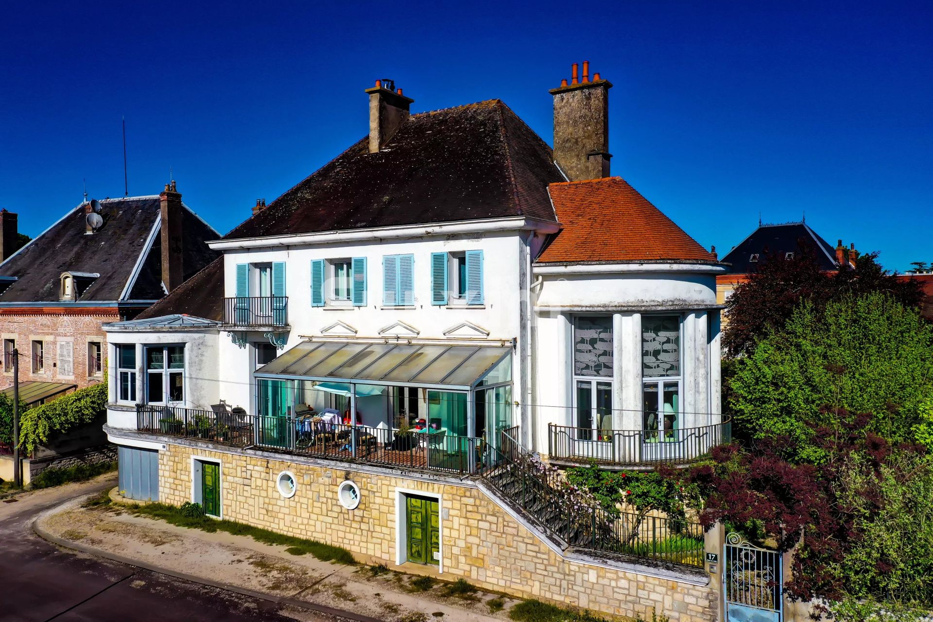 townhouse 8 Rooms for sale on Seurre (21250)