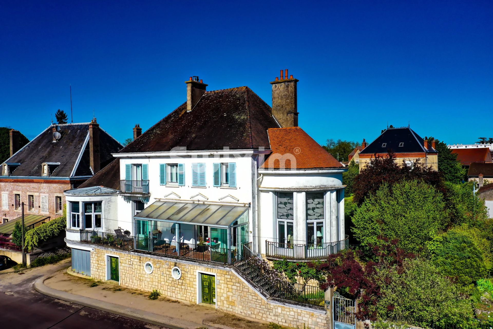 townhouse 8 Rooms for sale on Seurre (21250)