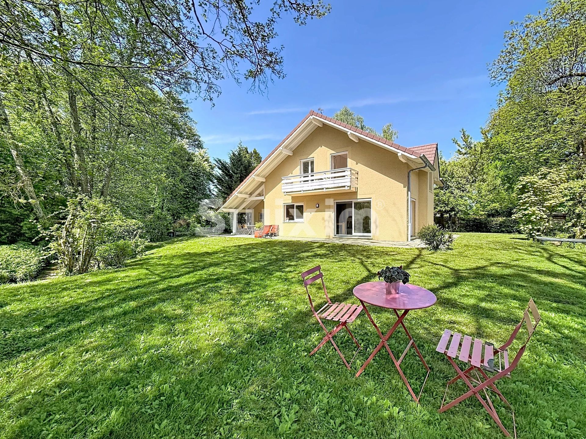 casa 5 Quartos para venda sobre Divonne-les-Bains (01220)