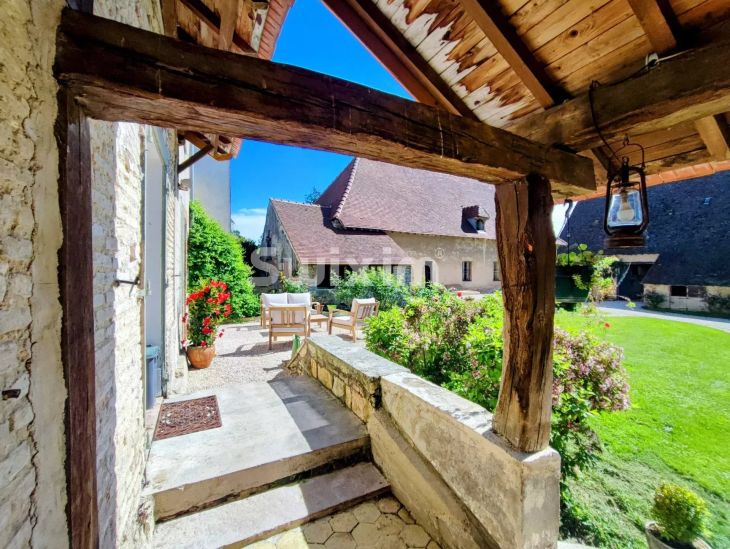 Vente Propriété Seurre 8&nbsp;Pièces 240&nbsp;m²