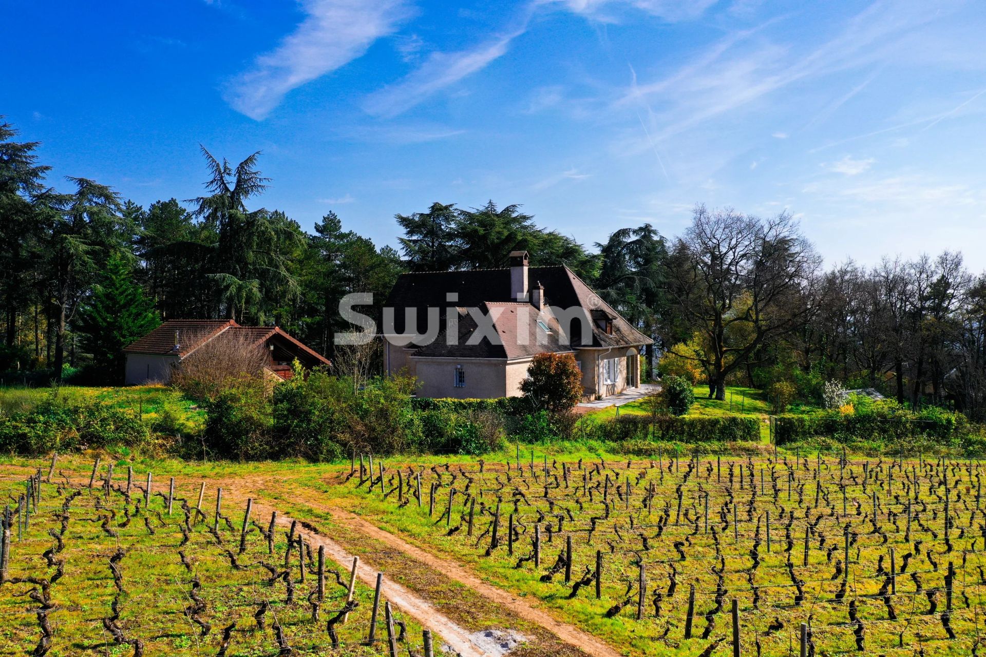 propiedad 8 Salas en venta en Givry (71640)