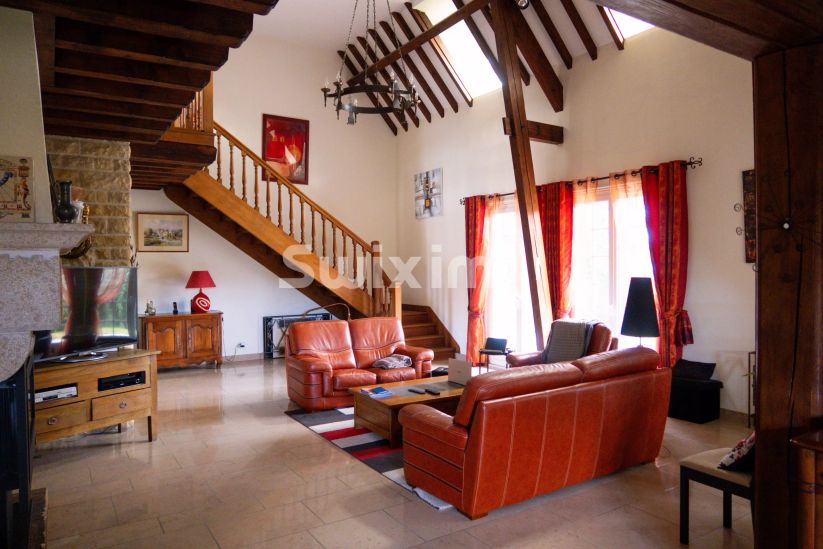 Venta Propiedad Givry 8&nbsp;Salas 280&nbsp;m²