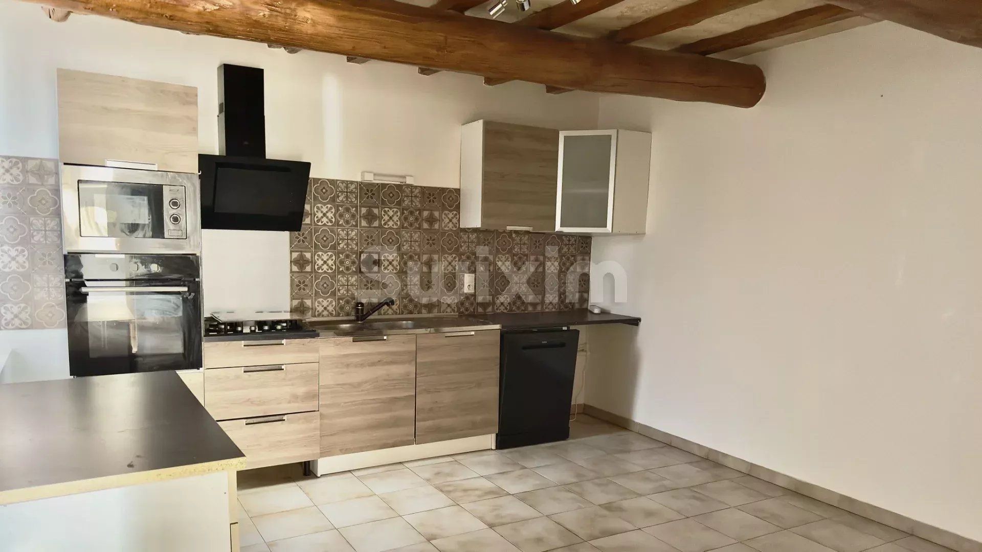 casa 4 Camere in vendita su Remoulins (30210)