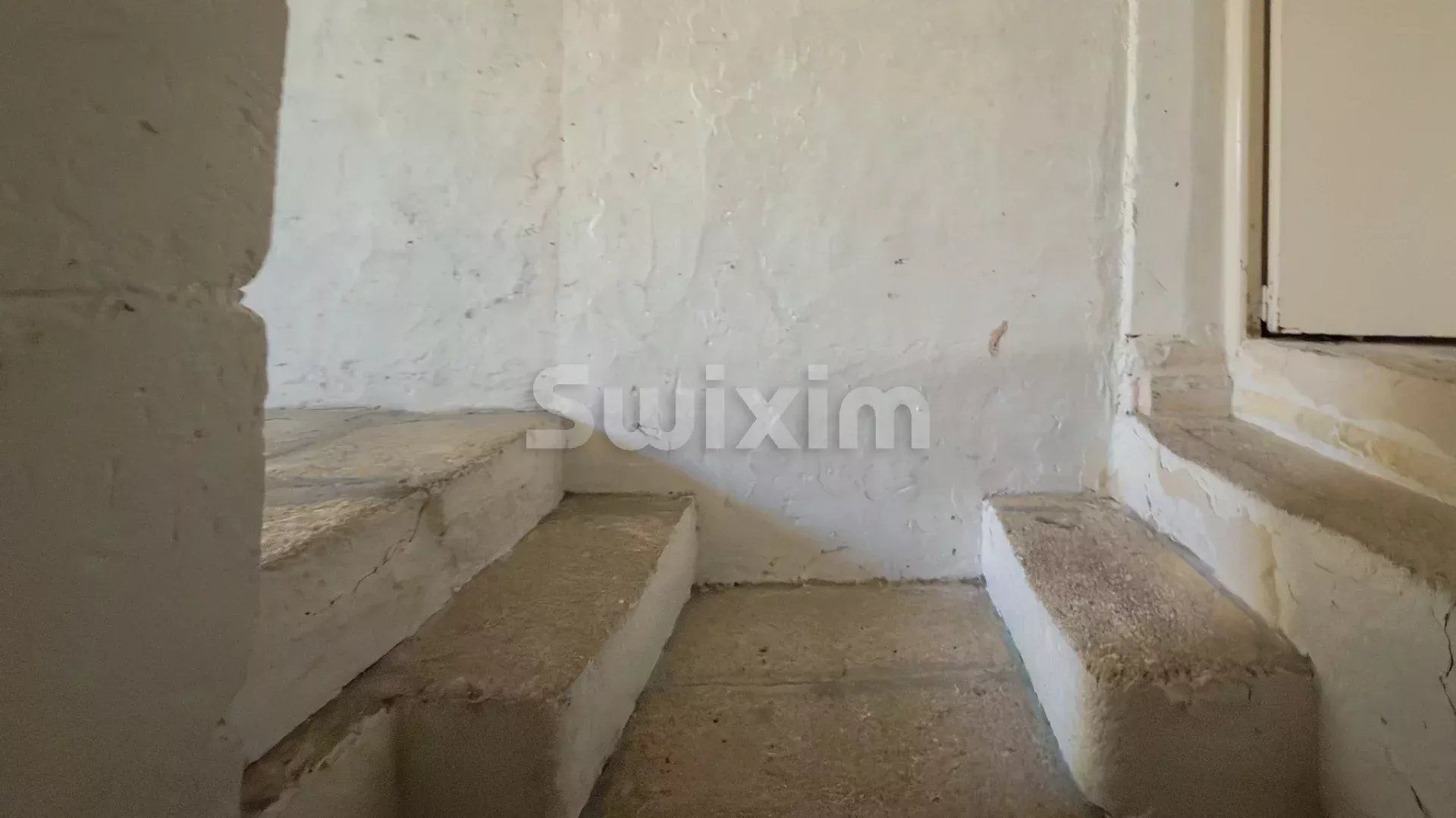 casa 4 Camere in vendita su Remoulins (30210)