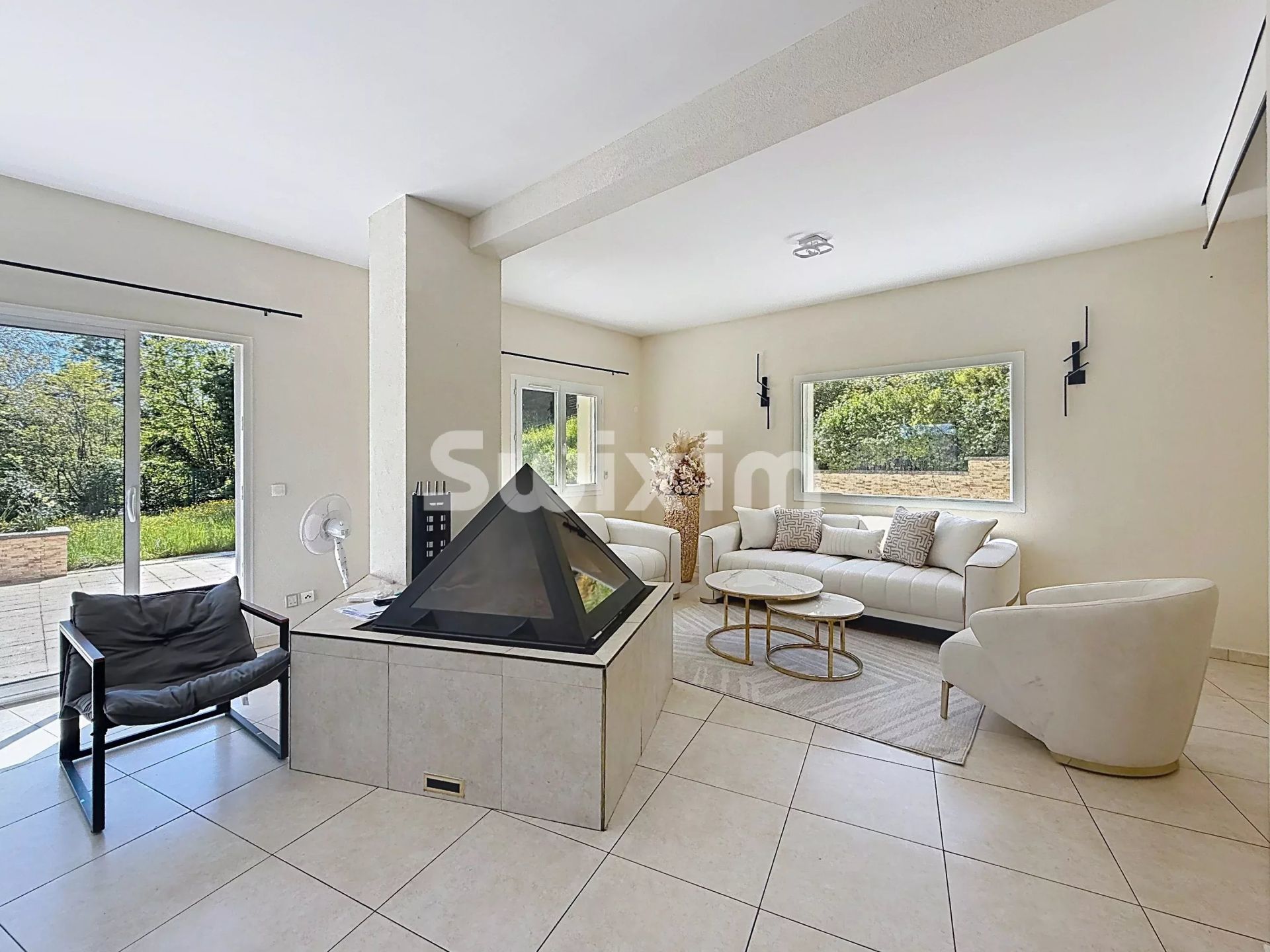 casa 8 Quartos para venda sobre Gex (01170)