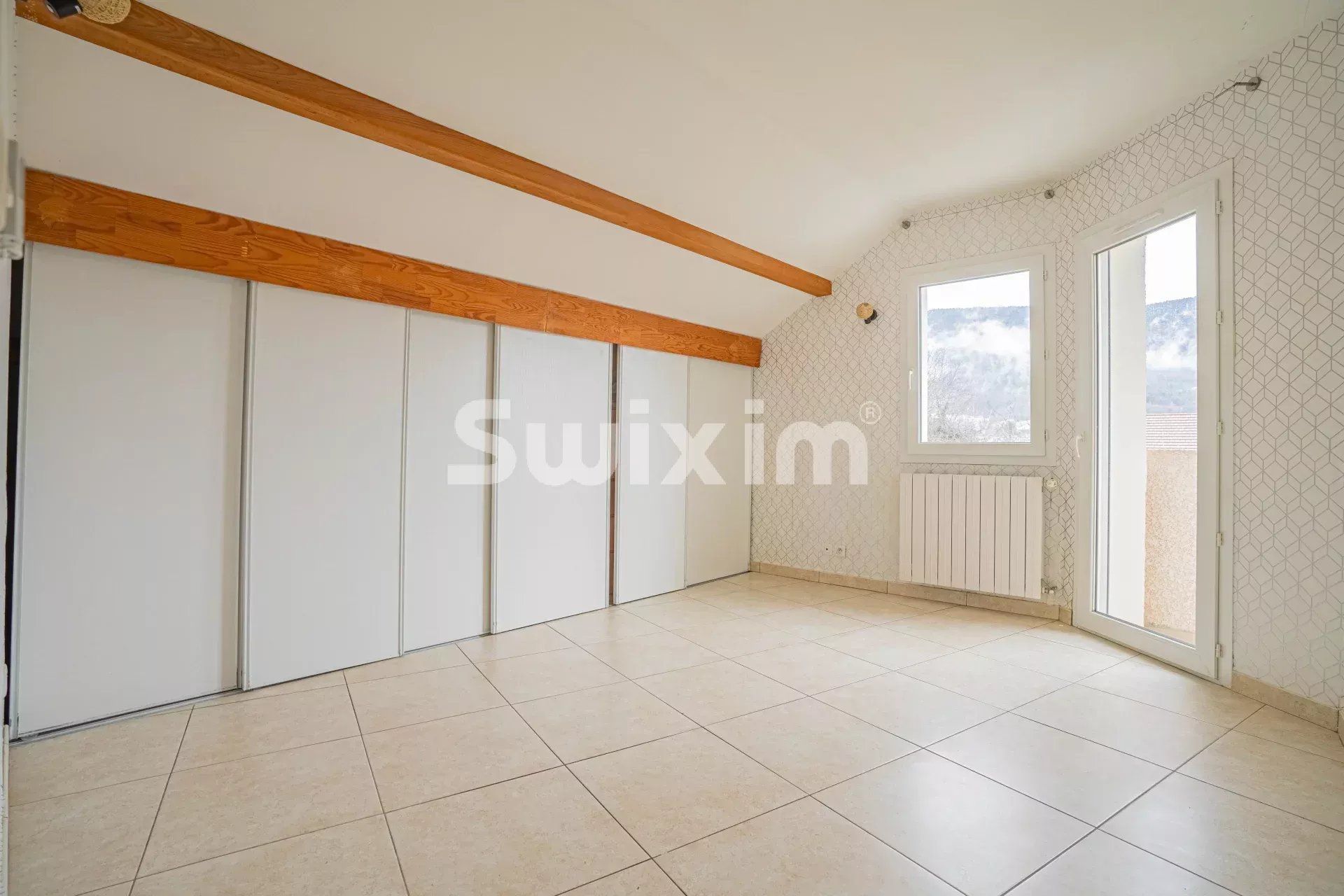 casa 8 Quartos para venda sobre Gex (01170)