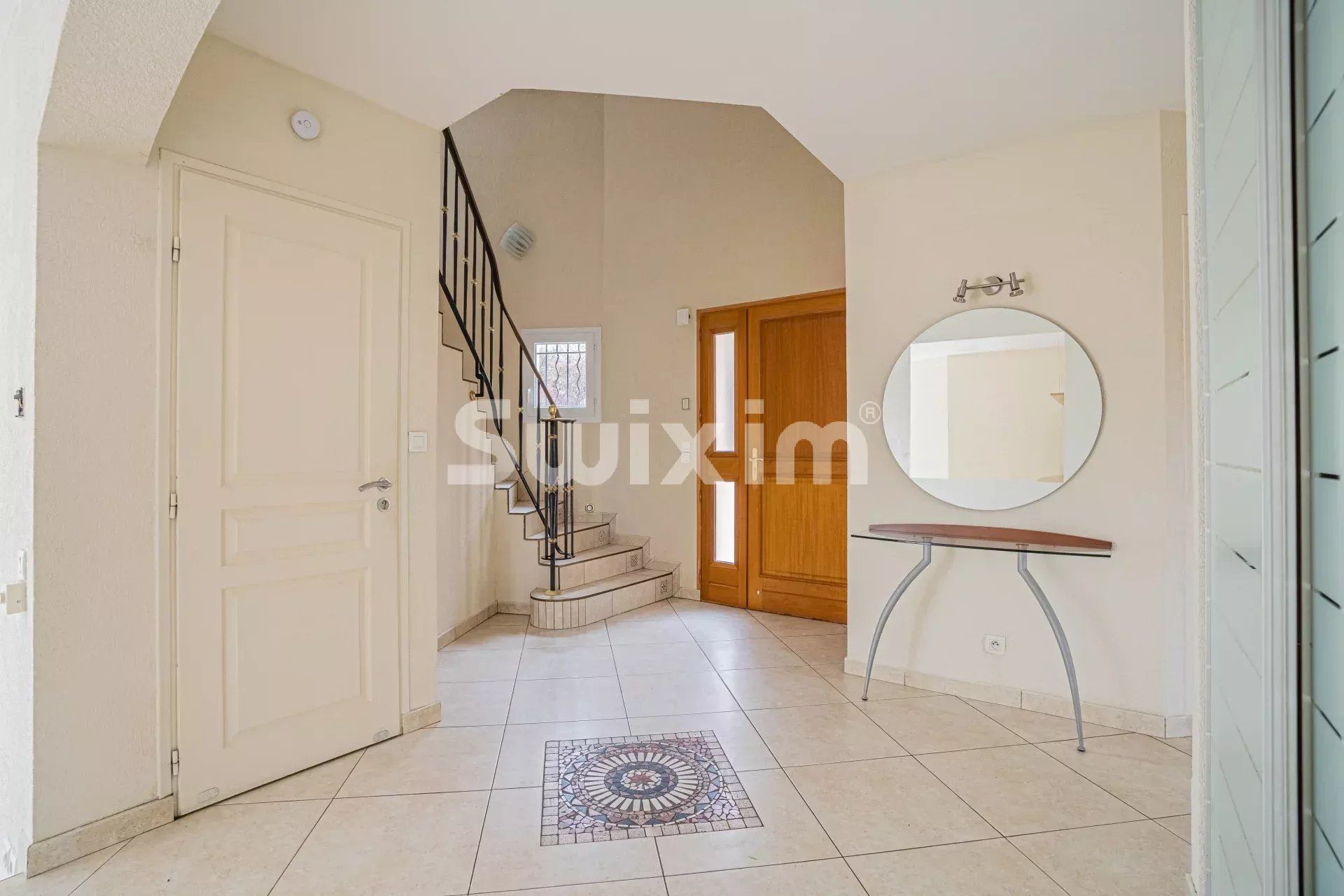 casa 8 Quartos para venda sobre Gex (01170)