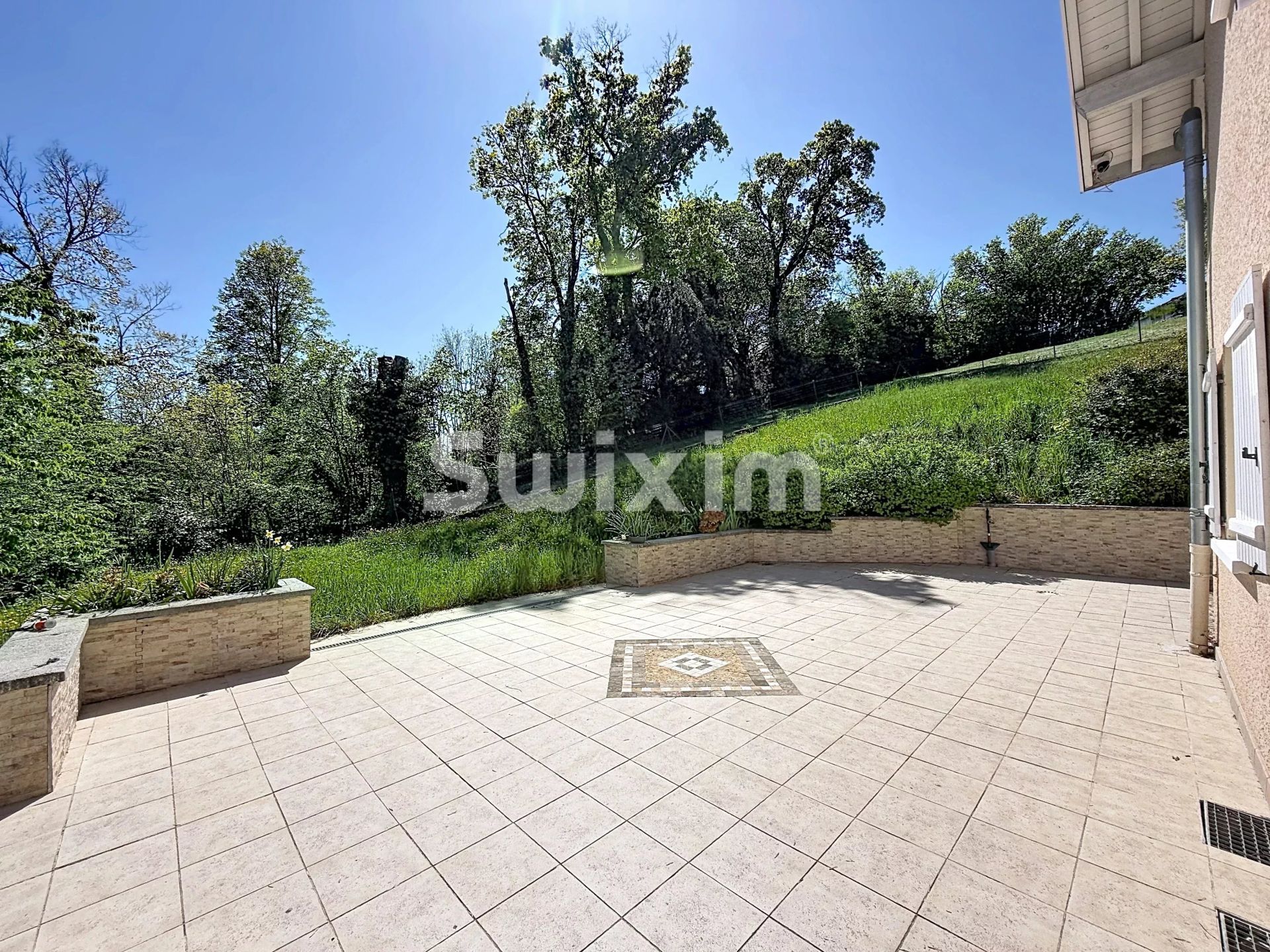 casa 8 Quartos para venda sobre Gex (01170)