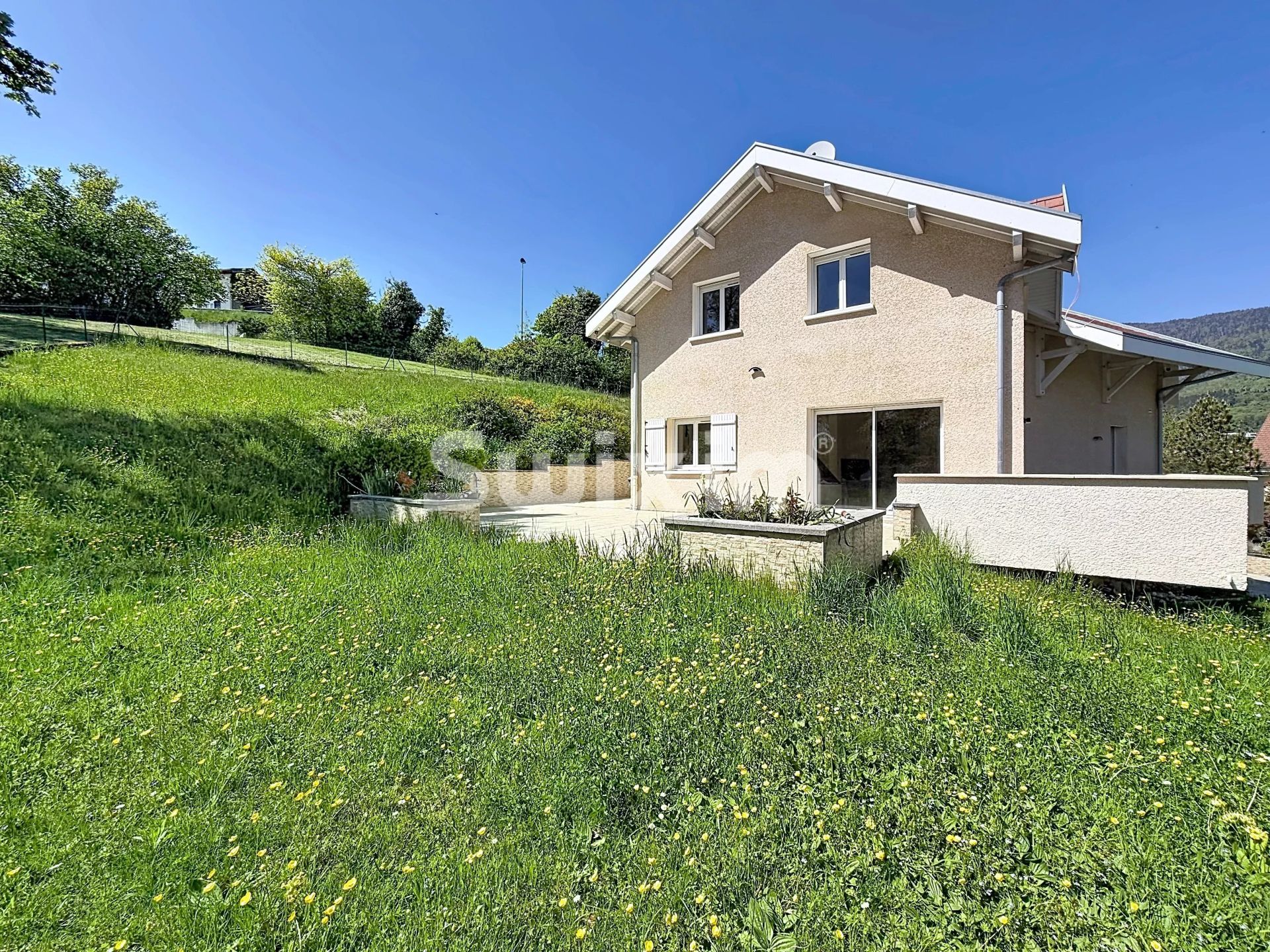 casa 8 Quartos para venda sobre Gex (01170)