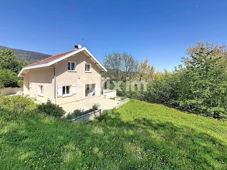 Venda Casa Gex 8&nbsp;Quartos 224&nbsp;m²