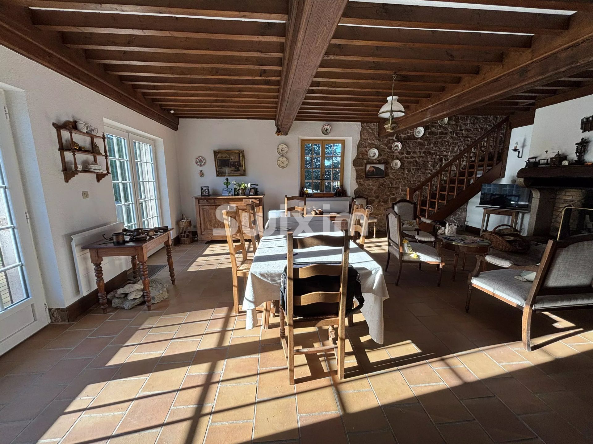 casa 6 Camere in vendita su La Roche-en-Brenil (21530)