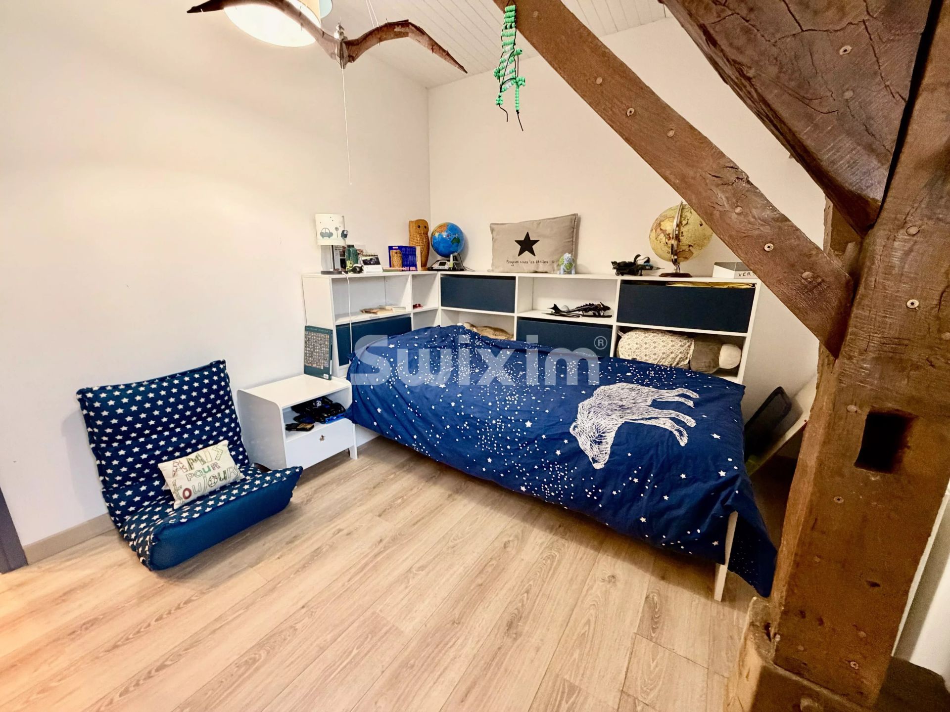 house 6 Rooms for sale on Chilly (74270)