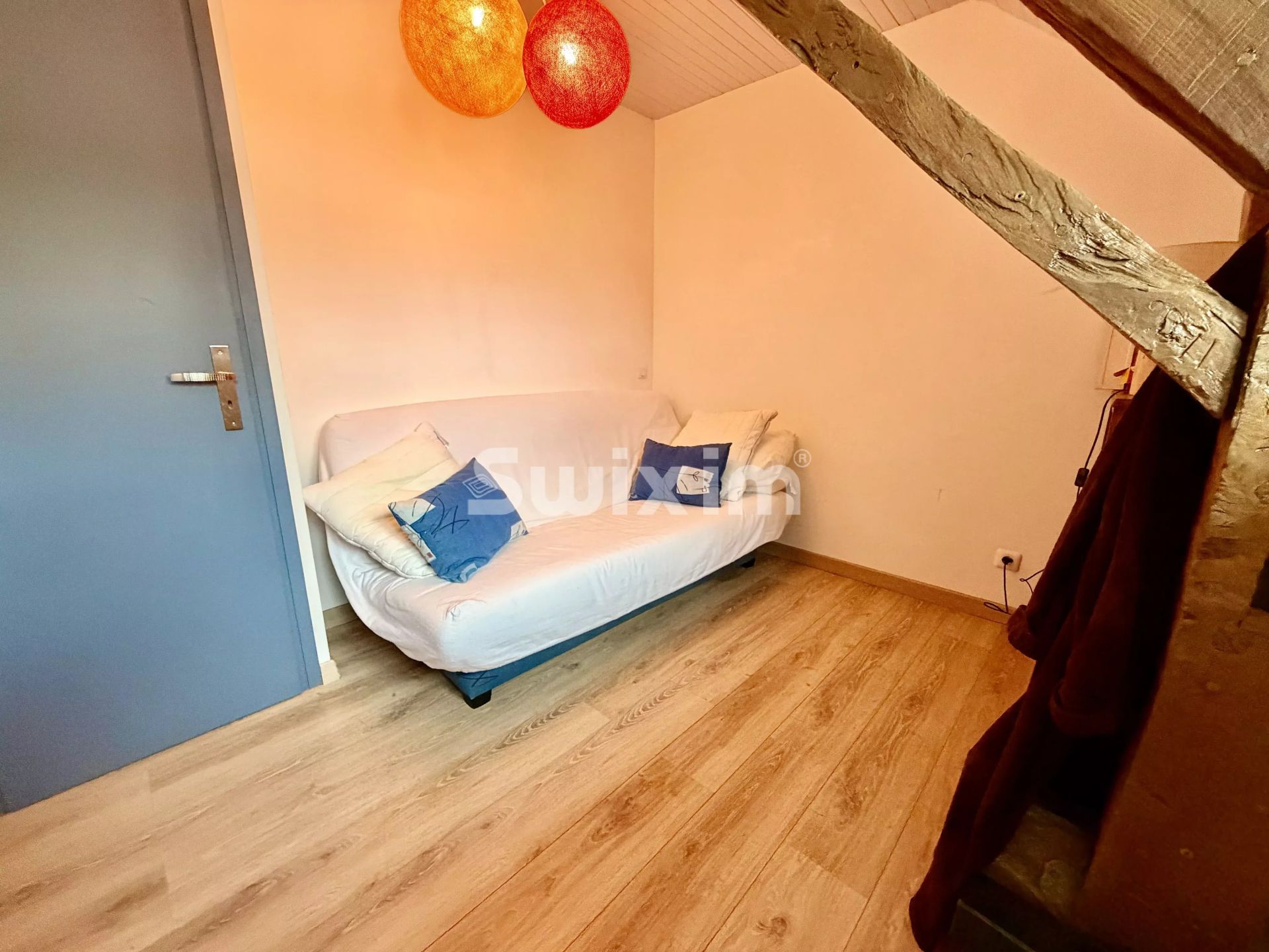 house 6 Rooms for sale on Chilly (74270)