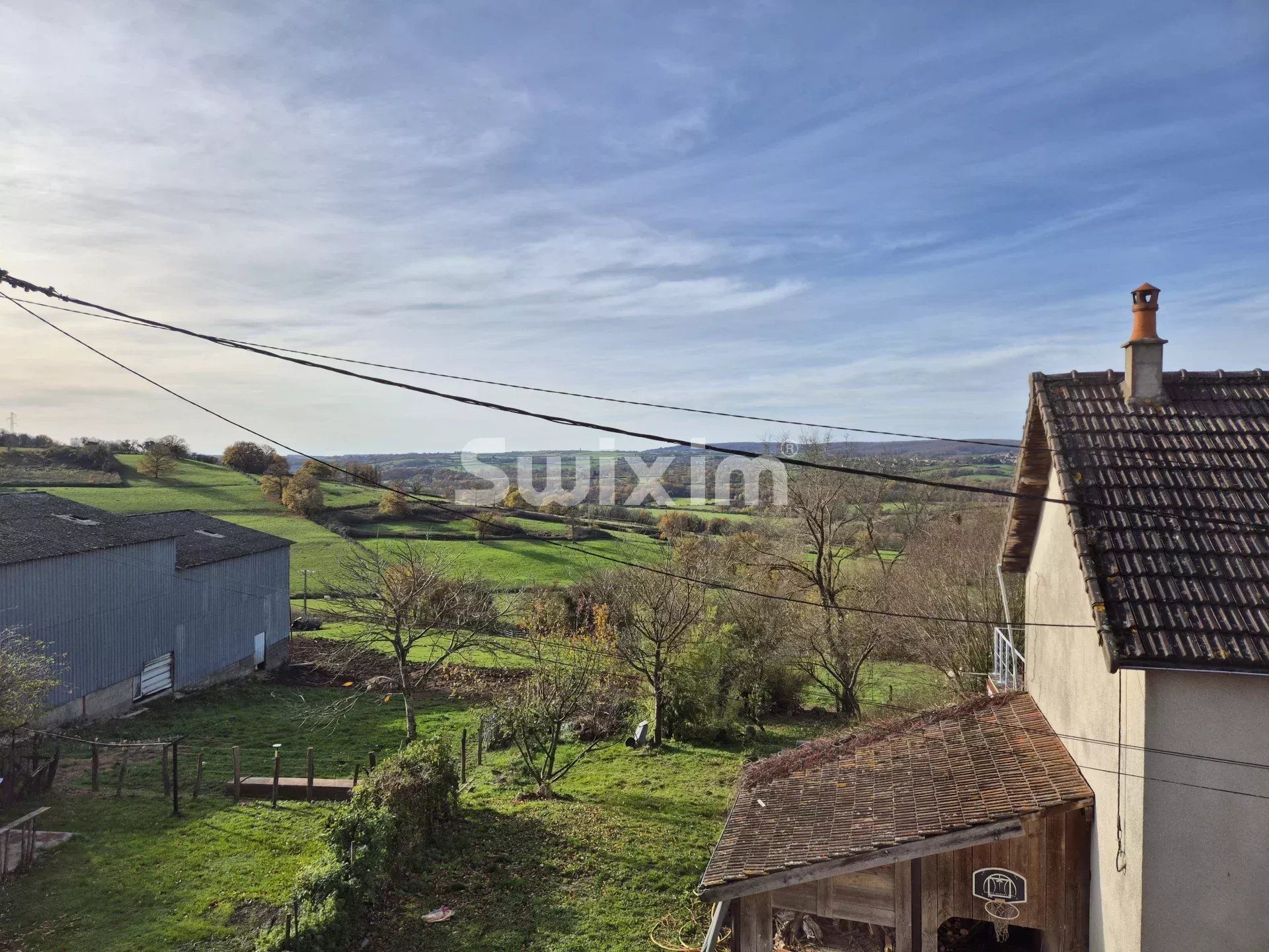 house 7 Rooms for sale on Metz-le-Comte (58190)