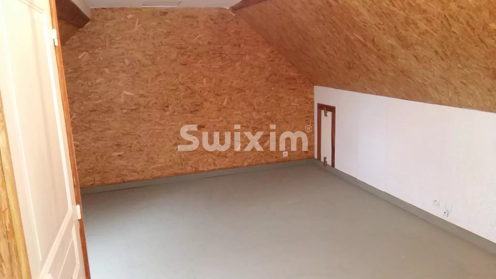 house 7 Rooms for sale on Metz-le-Comte (58190)