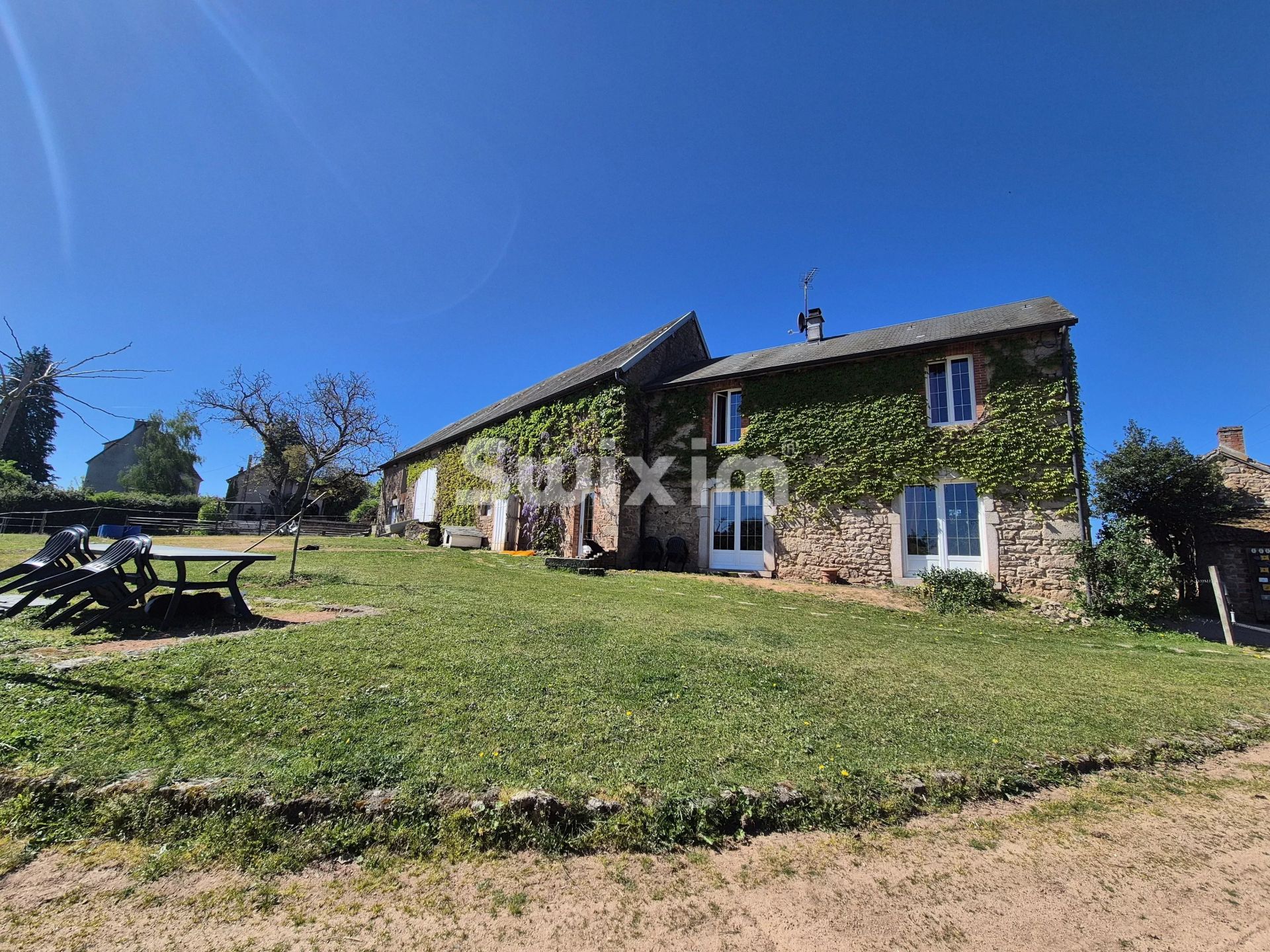 casa 10 Salas en venta en La Roche-en-Brenil (21530)