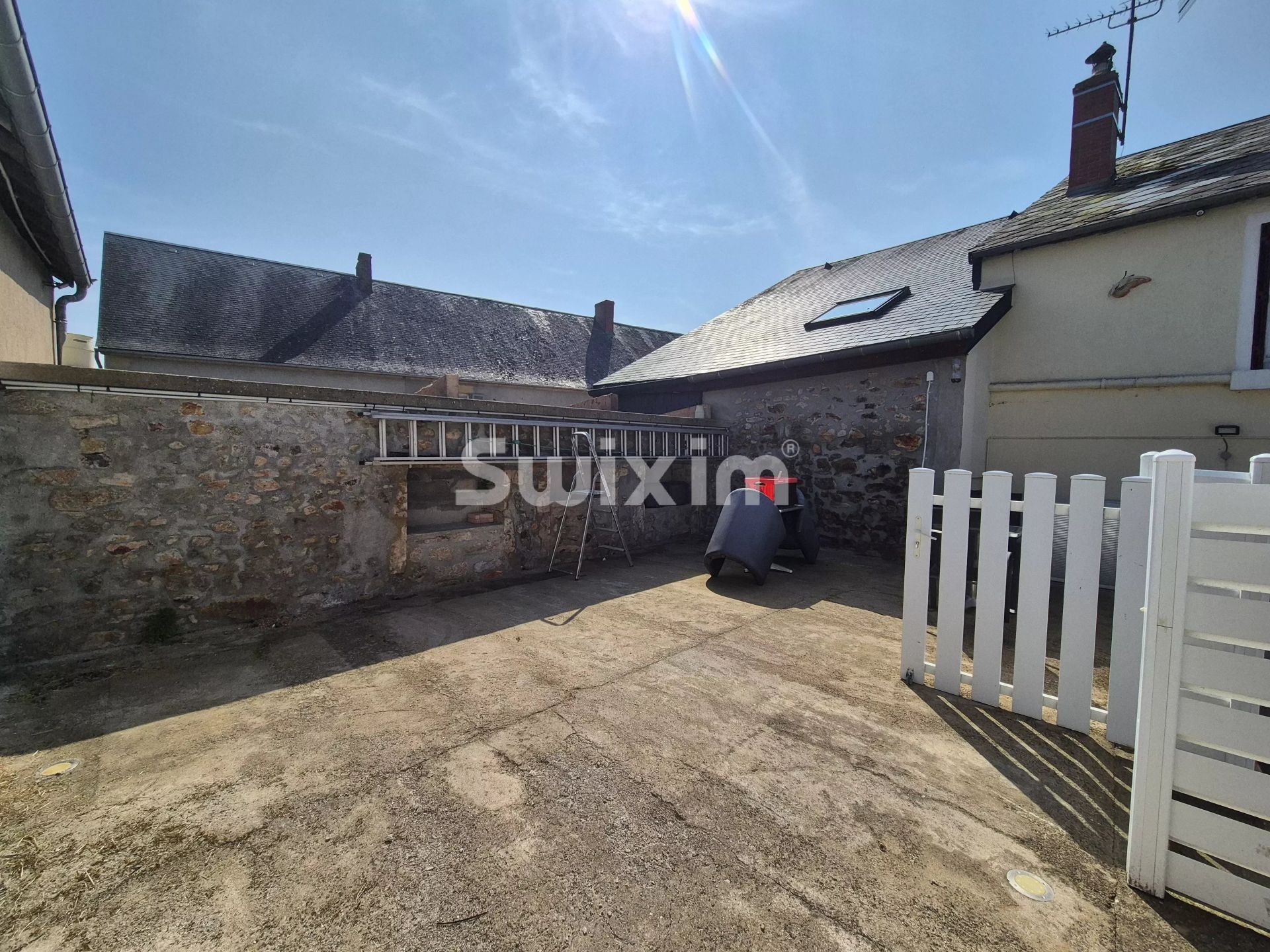 maison de ville 13 Pièces en vente sur Saint-Péreuse (58110)
