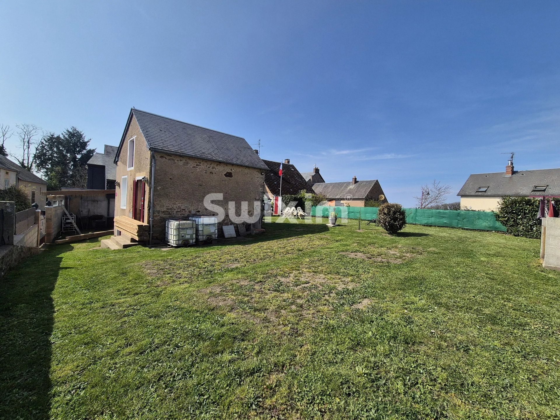 maison de ville 13 Pièces en vente sur Saint-Péreuse (58110)