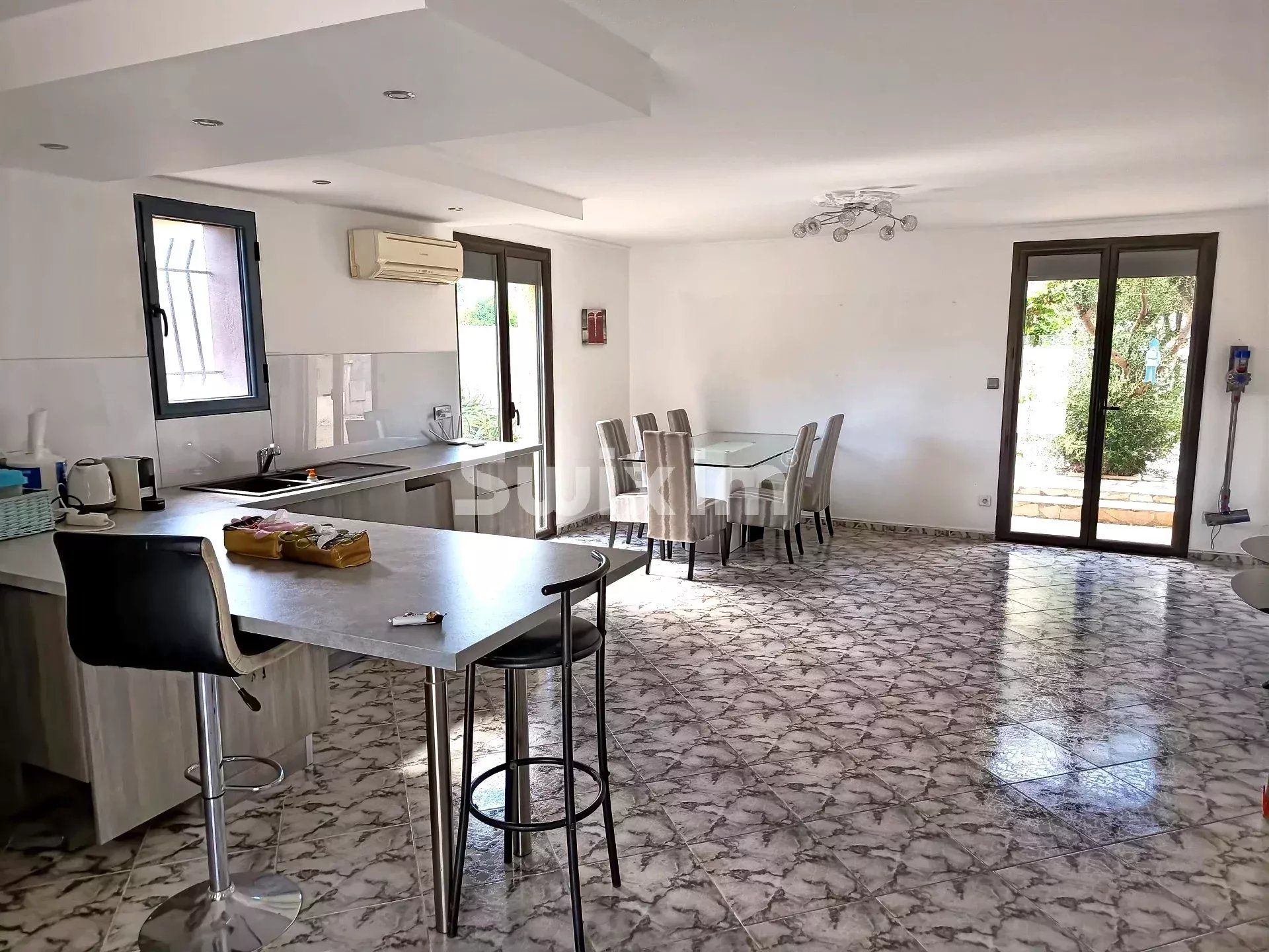 house 5 Rooms for sale on Agde (34300)