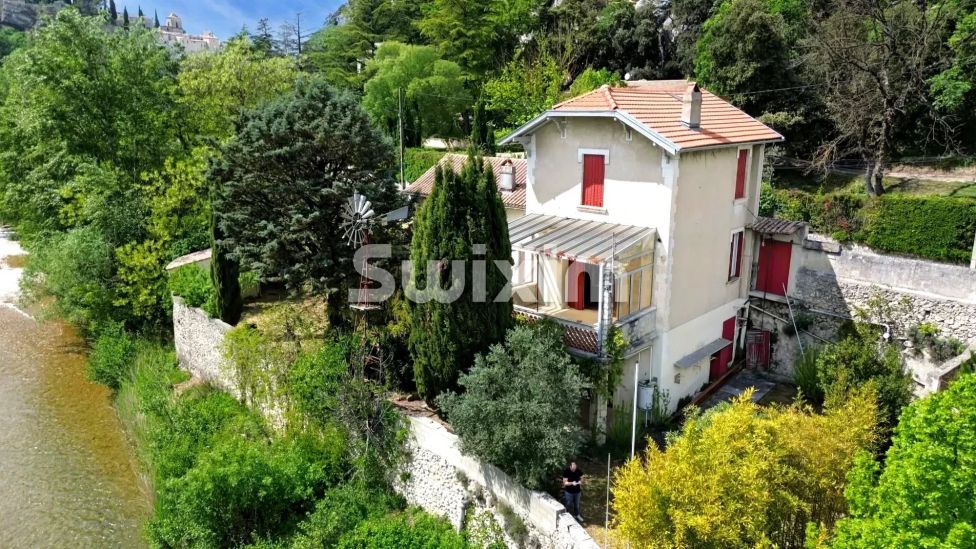 Sale House Vaison-la-Romaine 5&nbsp;Rooms 271&nbsp;m²