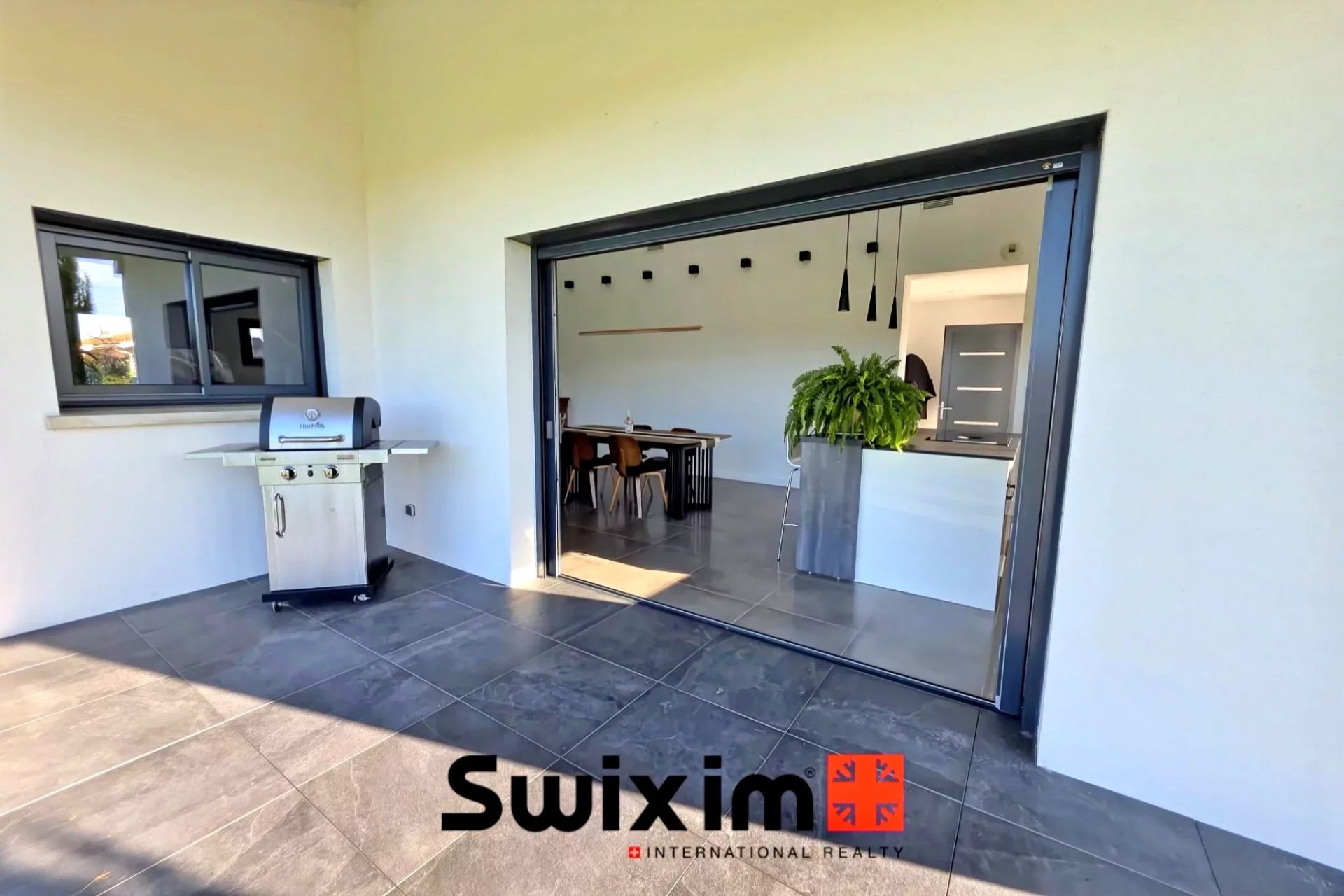 casa 4 Camere in vendita su Saint-Seurin-de-Cadourne (33180)