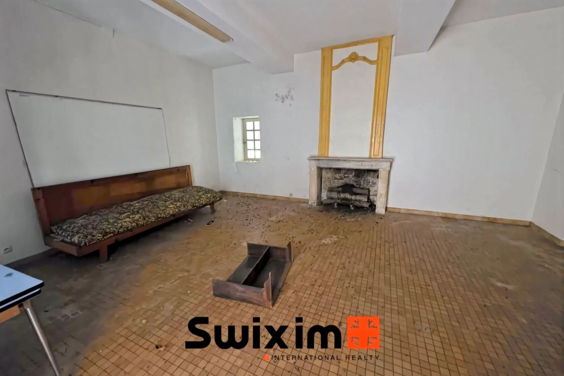 property 17 Rooms for sale on Lesparre-Médoc (33340)