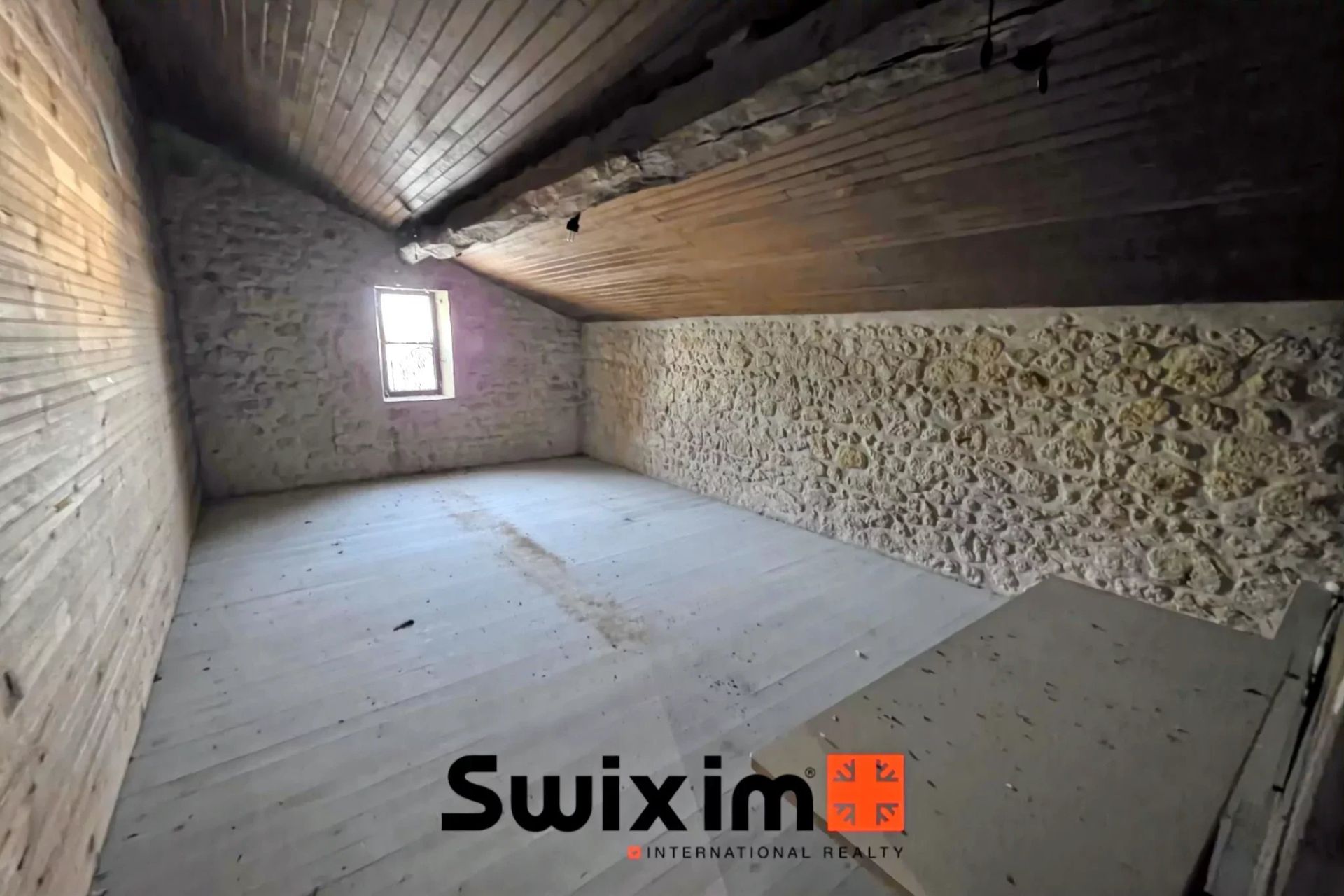 property 17 Rooms for sale on Lesparre-Médoc (33340)