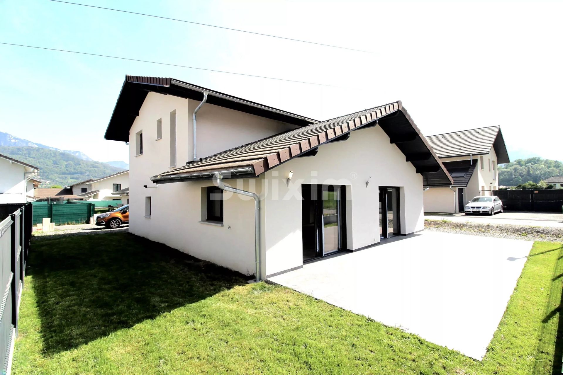 house 5 Rooms for sale on Scionzier (74950)