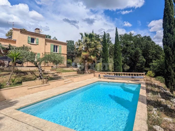 Sale Villa Uzès 6&nbsp;Rooms 131&nbsp;m²