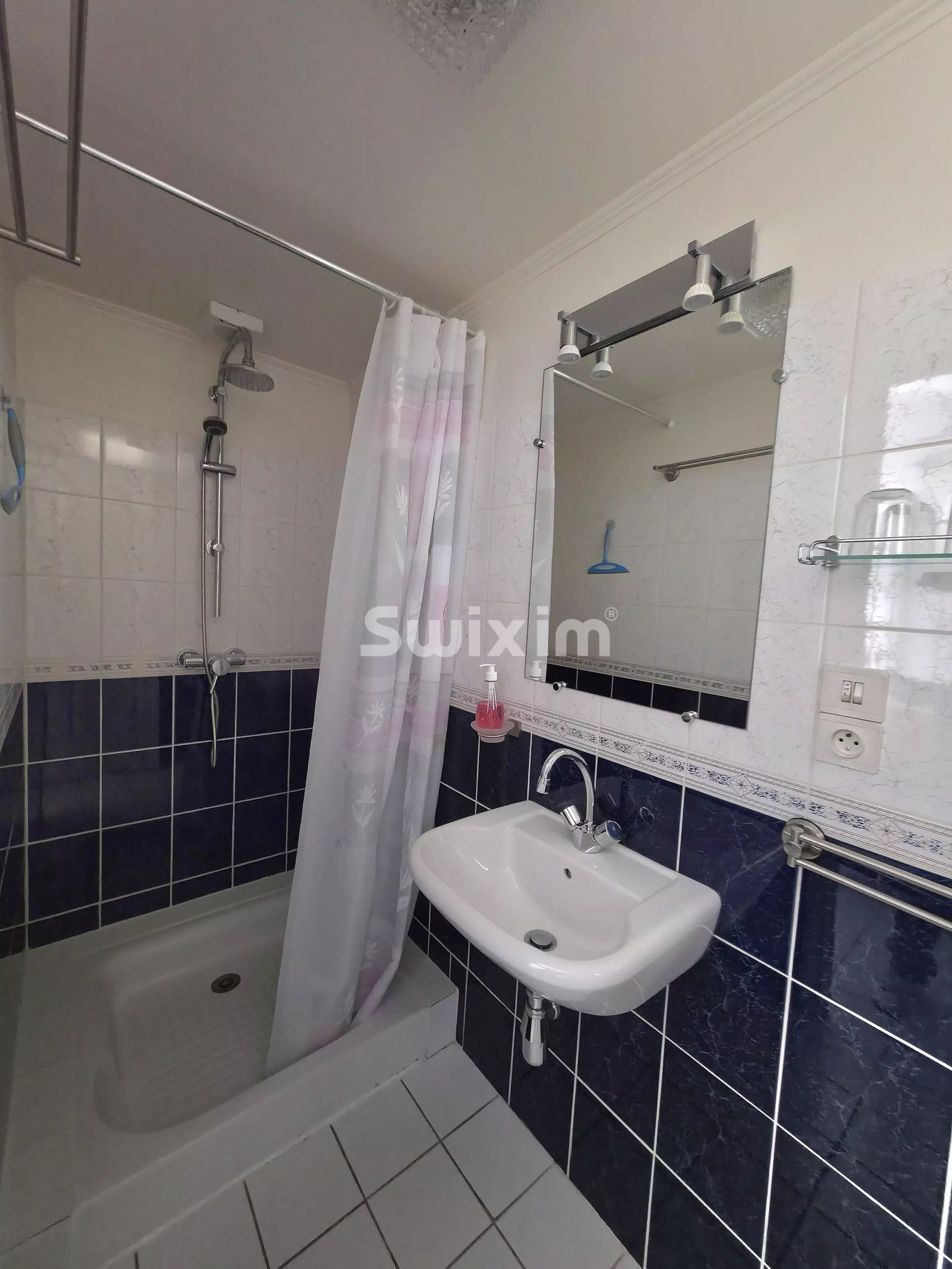 casa 5 Camere in vendita su Grignan (26230)