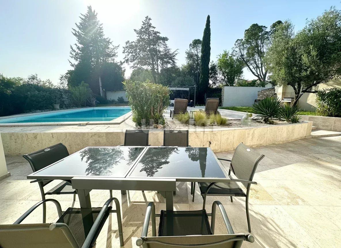 villa 4 Camere in vendita su Nîmes (30900)