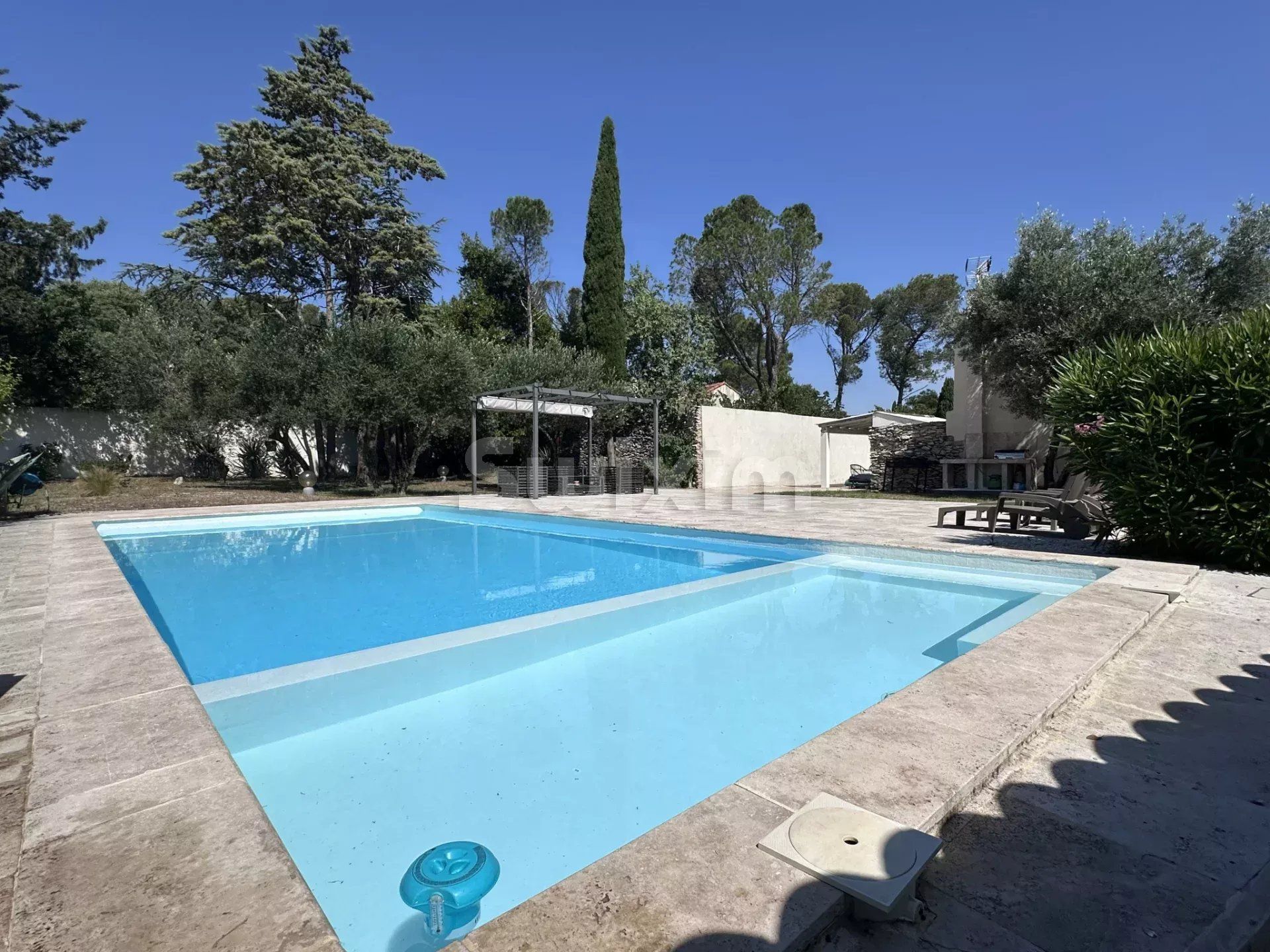 villa 4 Camere in vendita su Nîmes (30900)