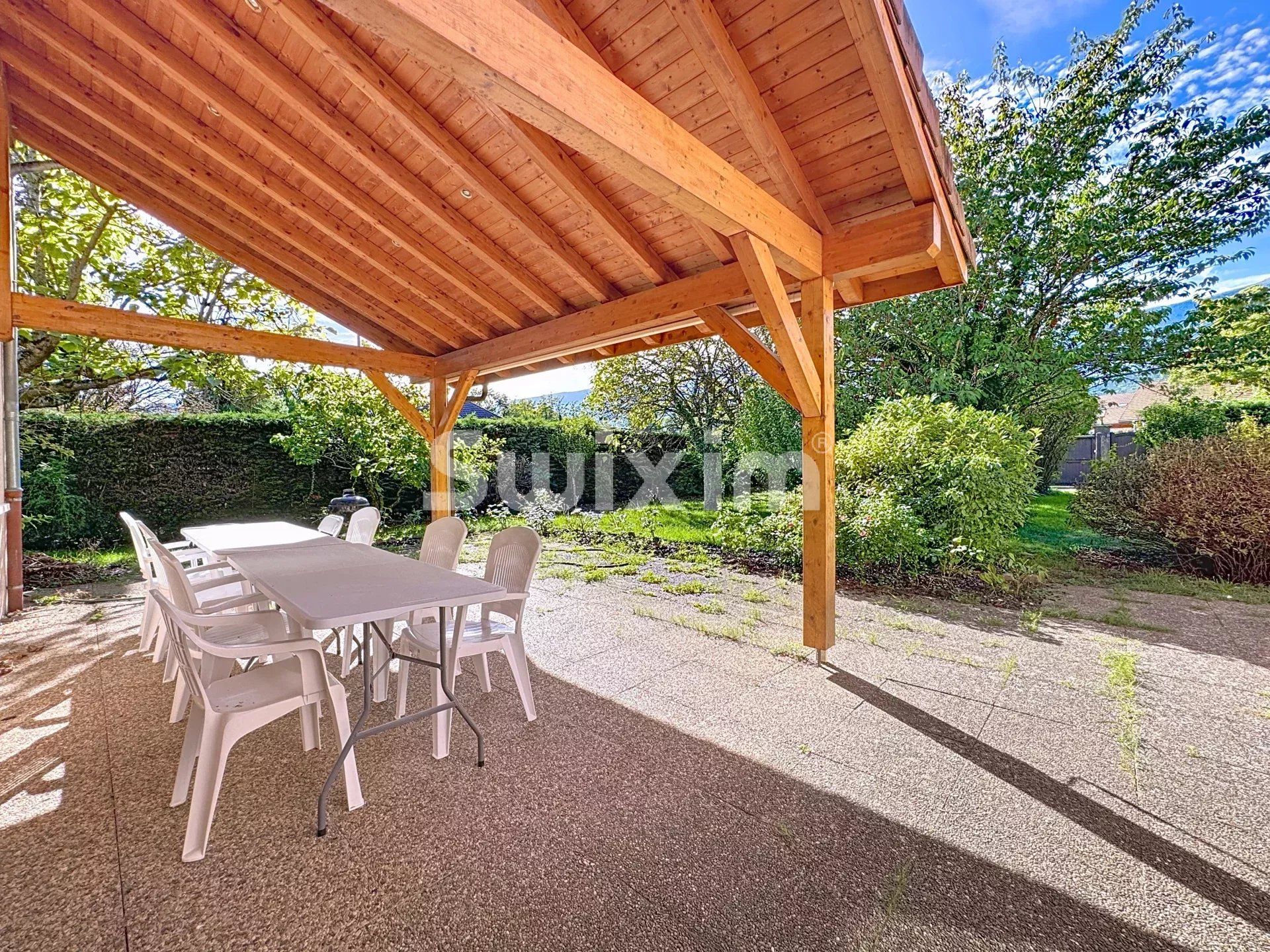 casa 7 Quartos para venda sobre Saint-Jean-de-Gonville (01630)