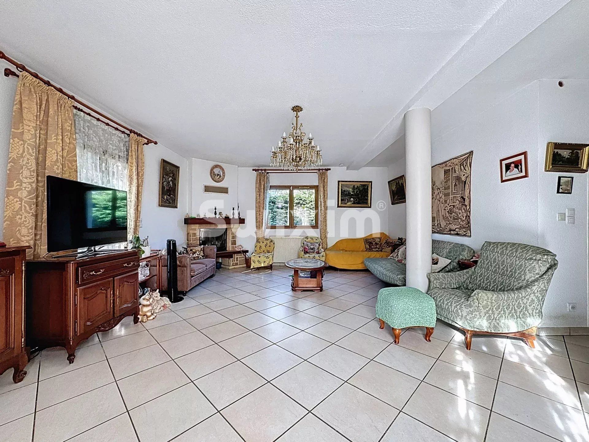 casa 7 Quartos para venda sobre Saint-Jean-de-Gonville (01630)