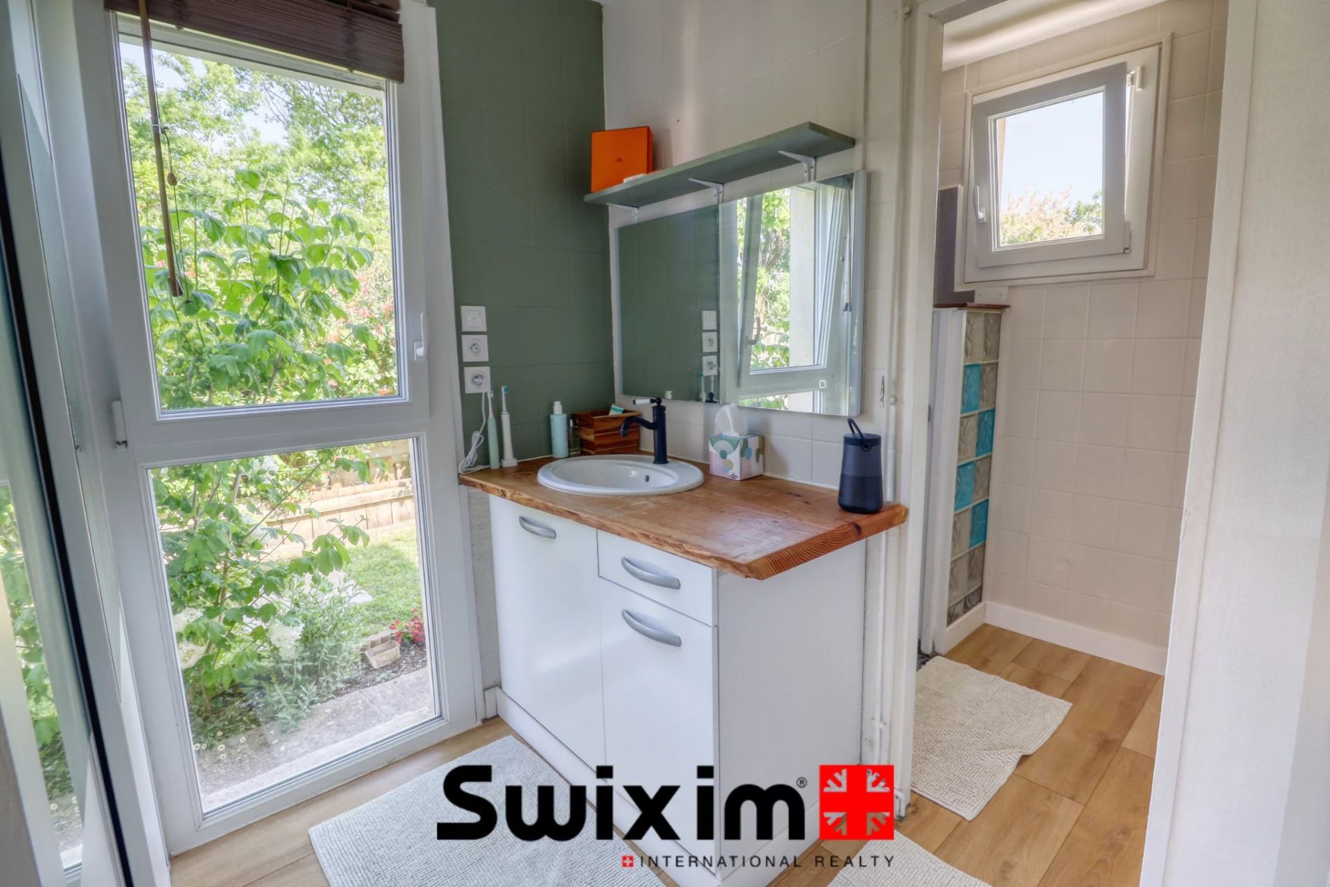 house 4 Rooms for sale on Hourtin (33990)