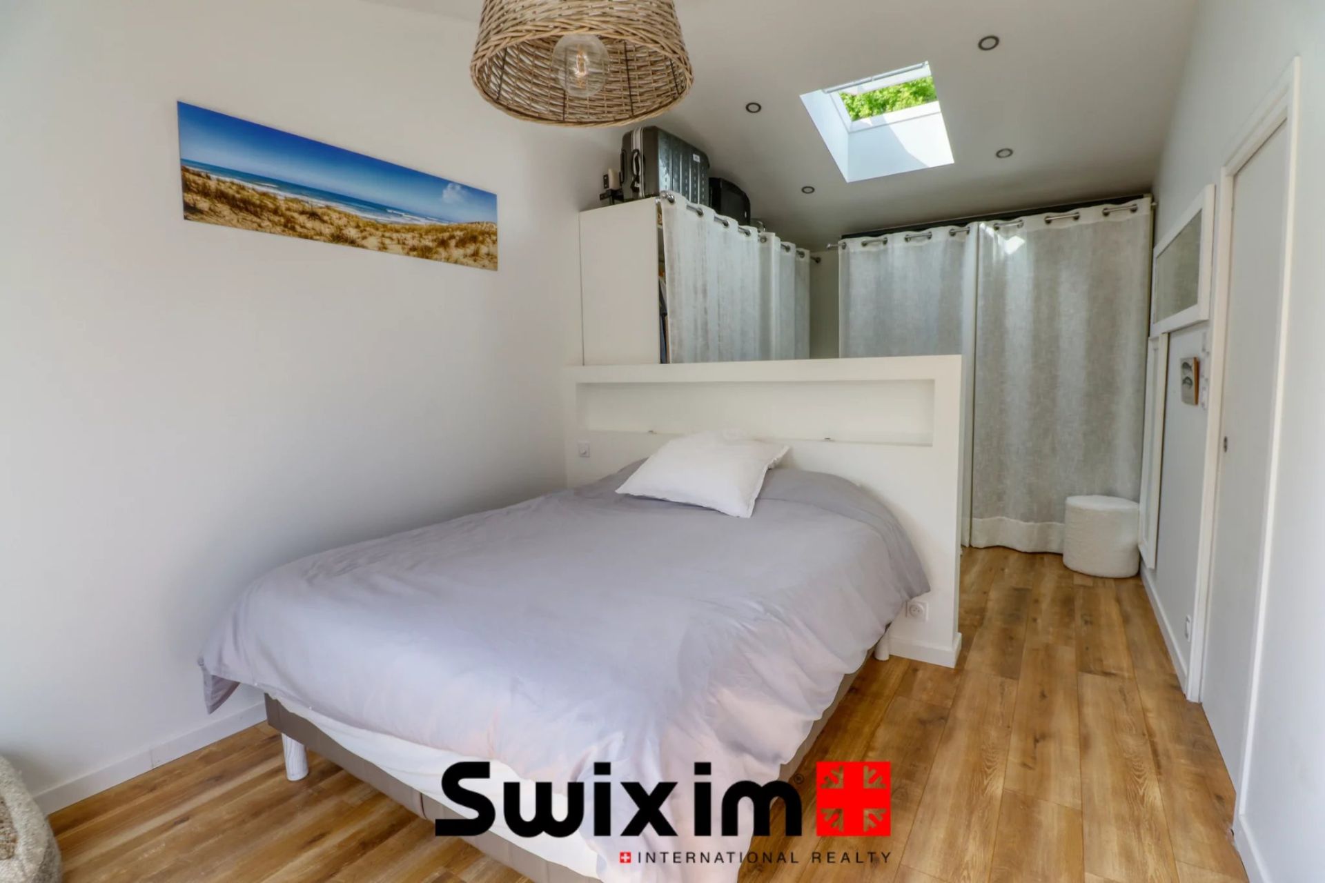 house 4 Rooms for sale on Hourtin (33990)