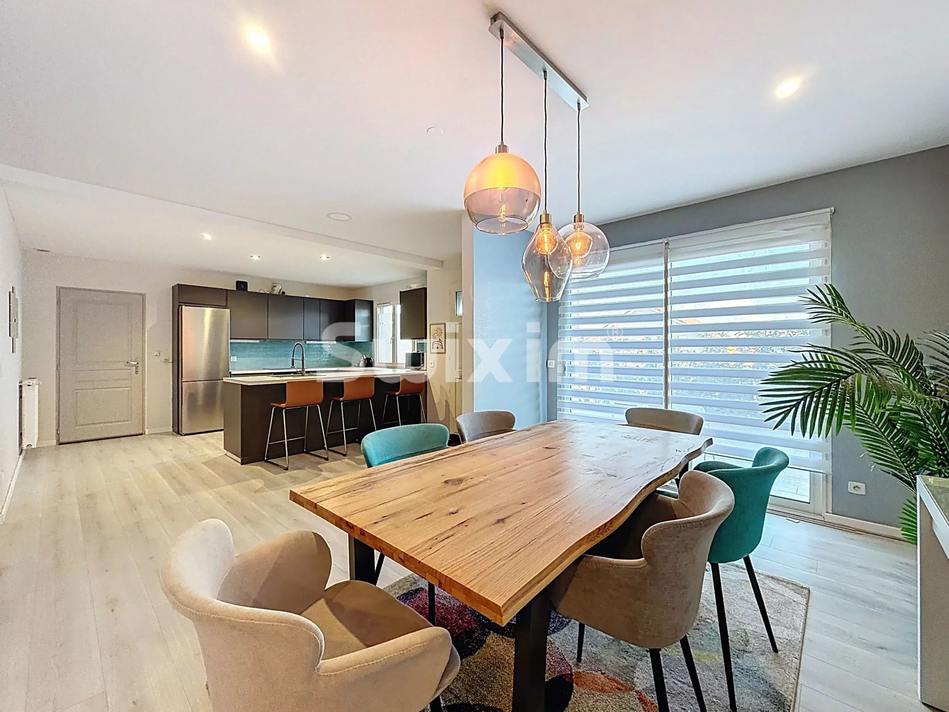 house 5 Rooms for sale on Sergy (01630)