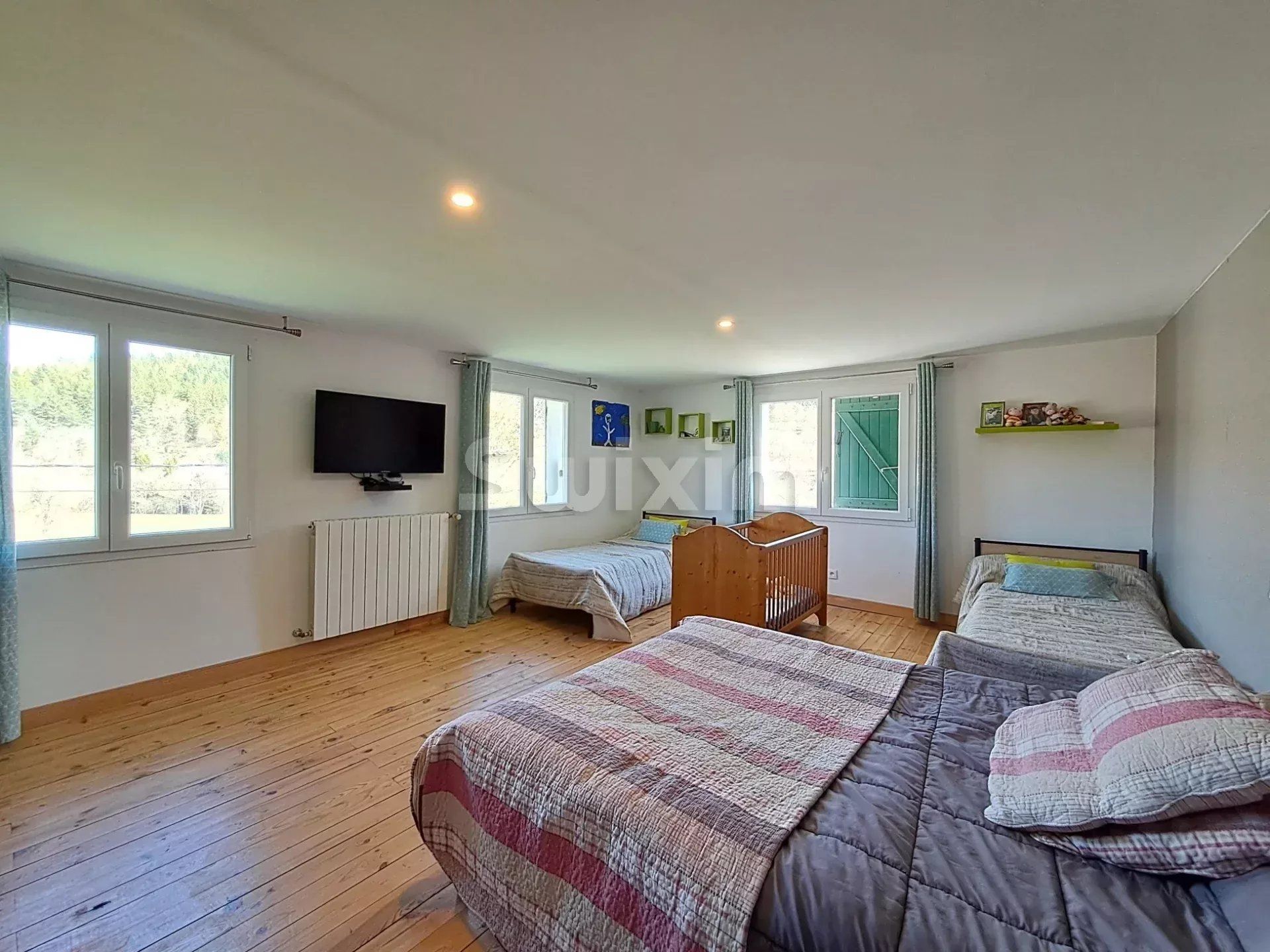 house 7 Rooms for sale on Mont Lozère et Goulet (48250)