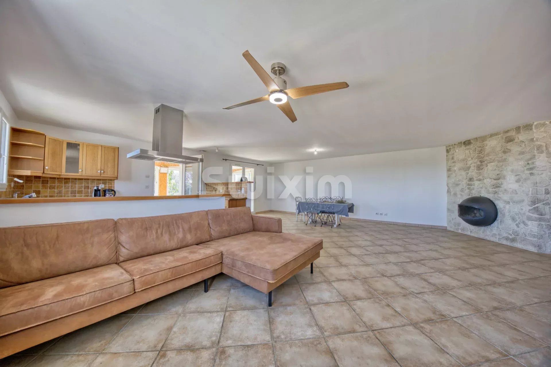 villa 5 Salas en venta en Saint-Denis (30500)